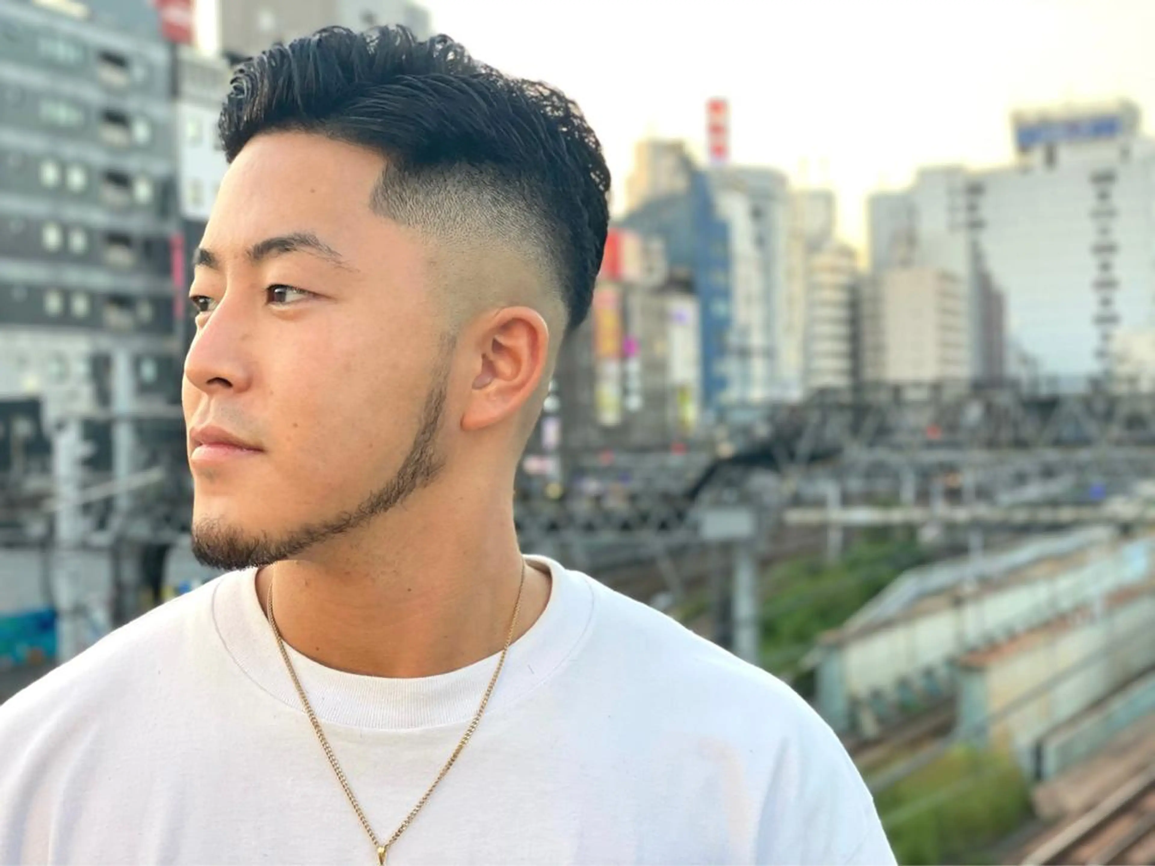 ショート パーマ メンズ センターパート フェードカット マッシュ メンズパーマ メンズツイストパーマ icon Blue所属・池袋メンズパーマ フェード純平のヘアスタイル