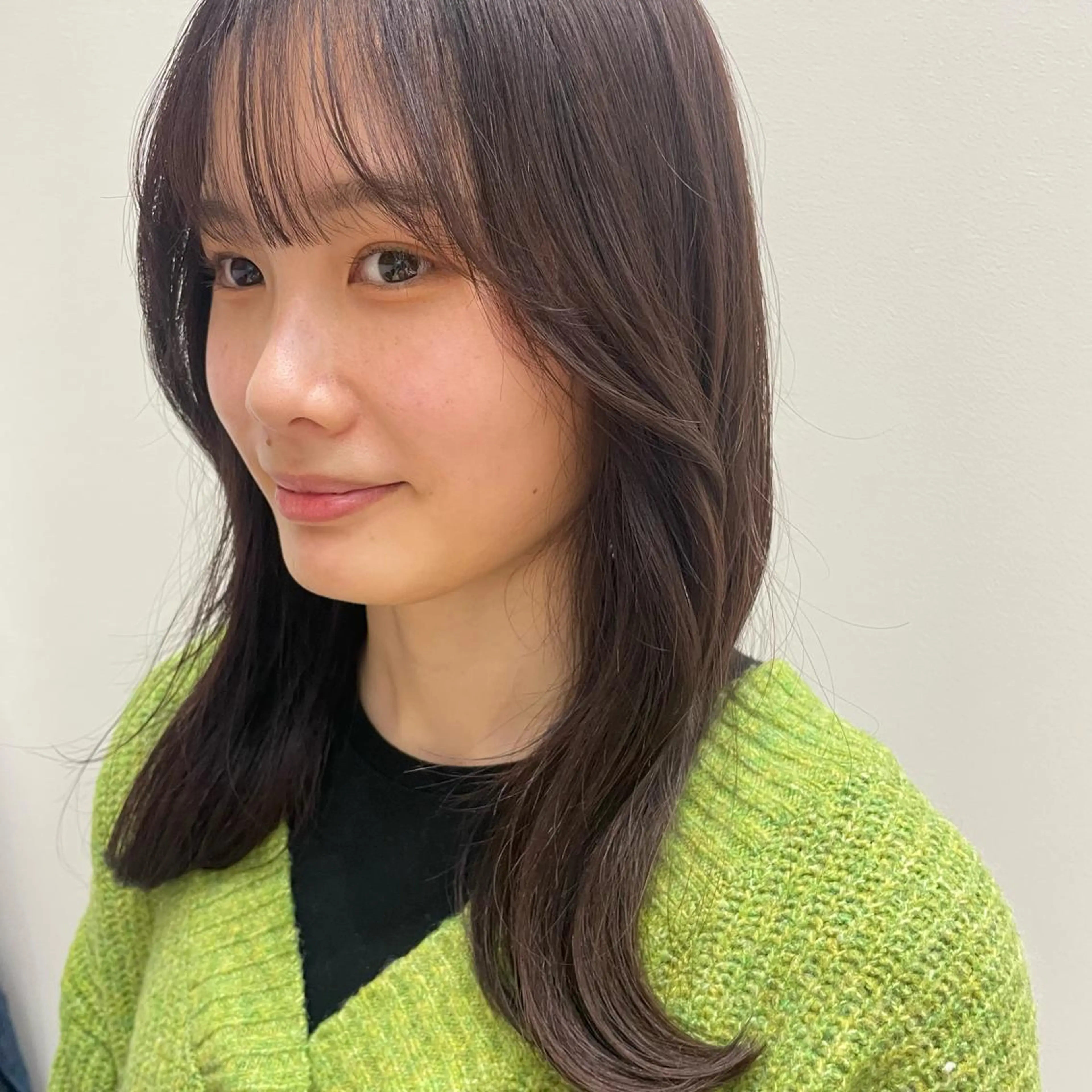 ミディアム カラー recipe 黒木 彩那のヘアスタイル