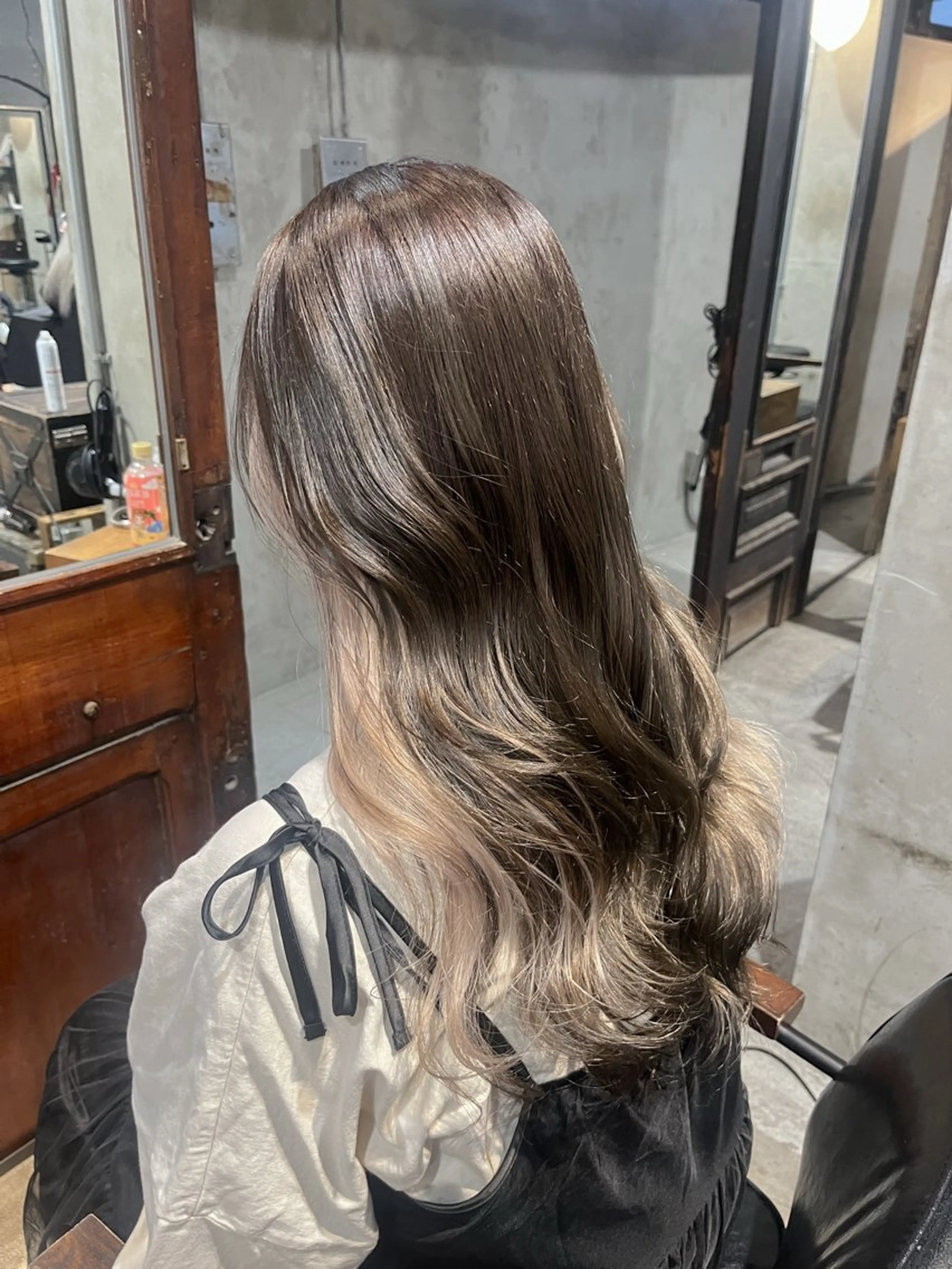 ロング カラー ベージュカラー ブリーチ ブロンド ケアブリーチ ダブルカラー カット ヘアカラー トリートメント ヘアセット 似合わせハイトーン 🍯ayumi🍯のヘアスタイル