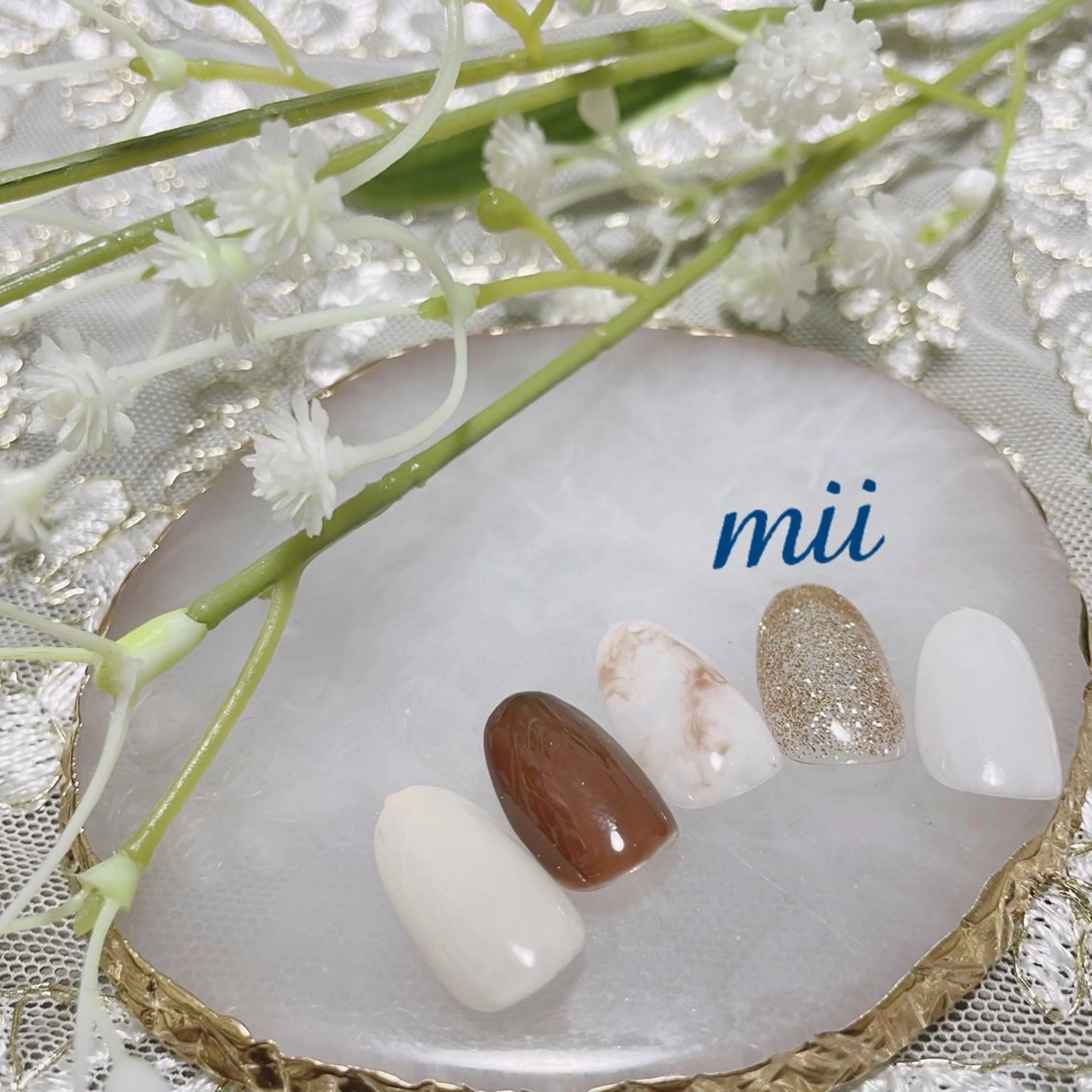 ネイル ＆robe  mii 🌿のネイルデザイン