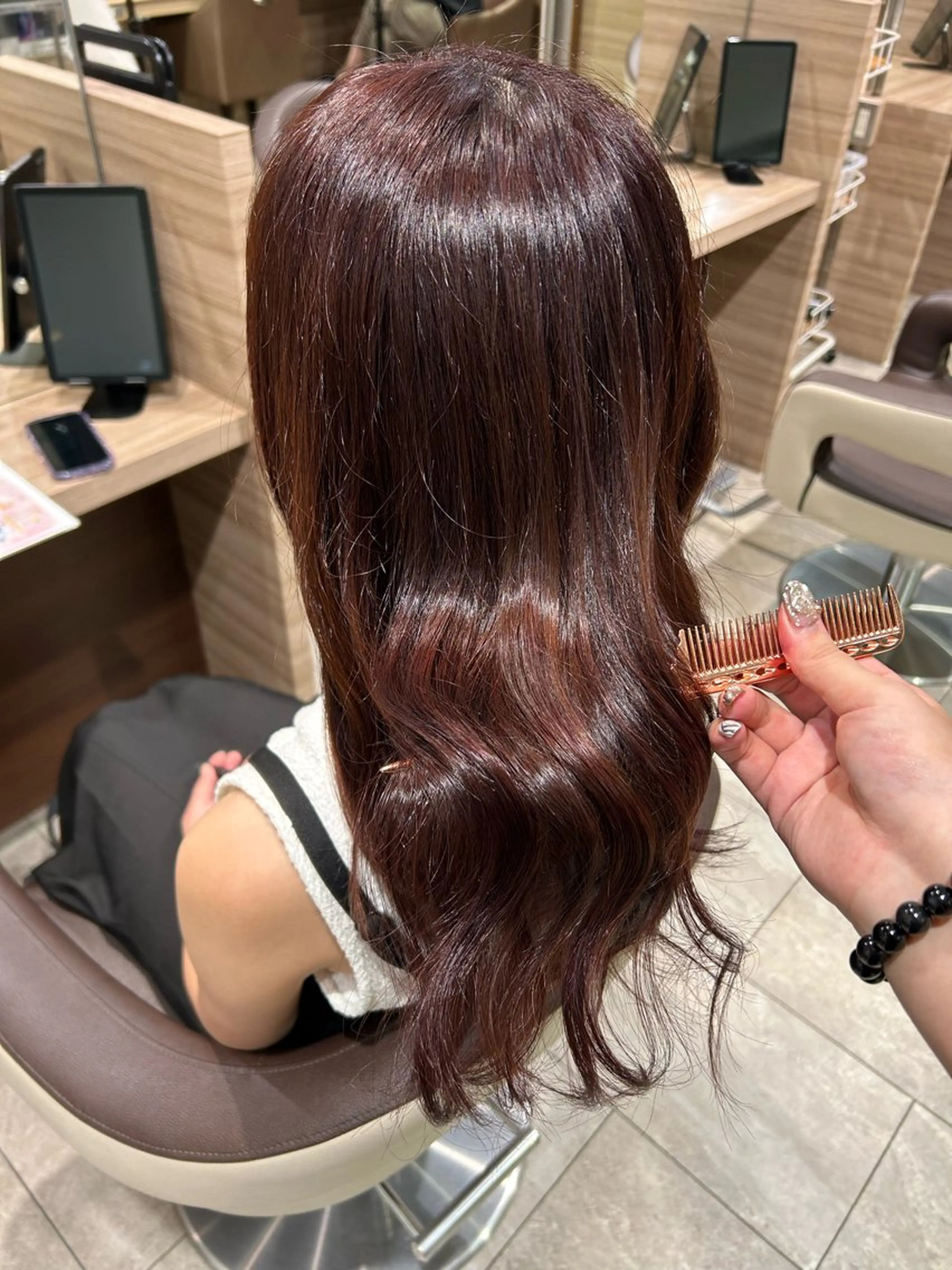 ロング カラー ヘアカラー 塚下 怜菜のヘアスタイル