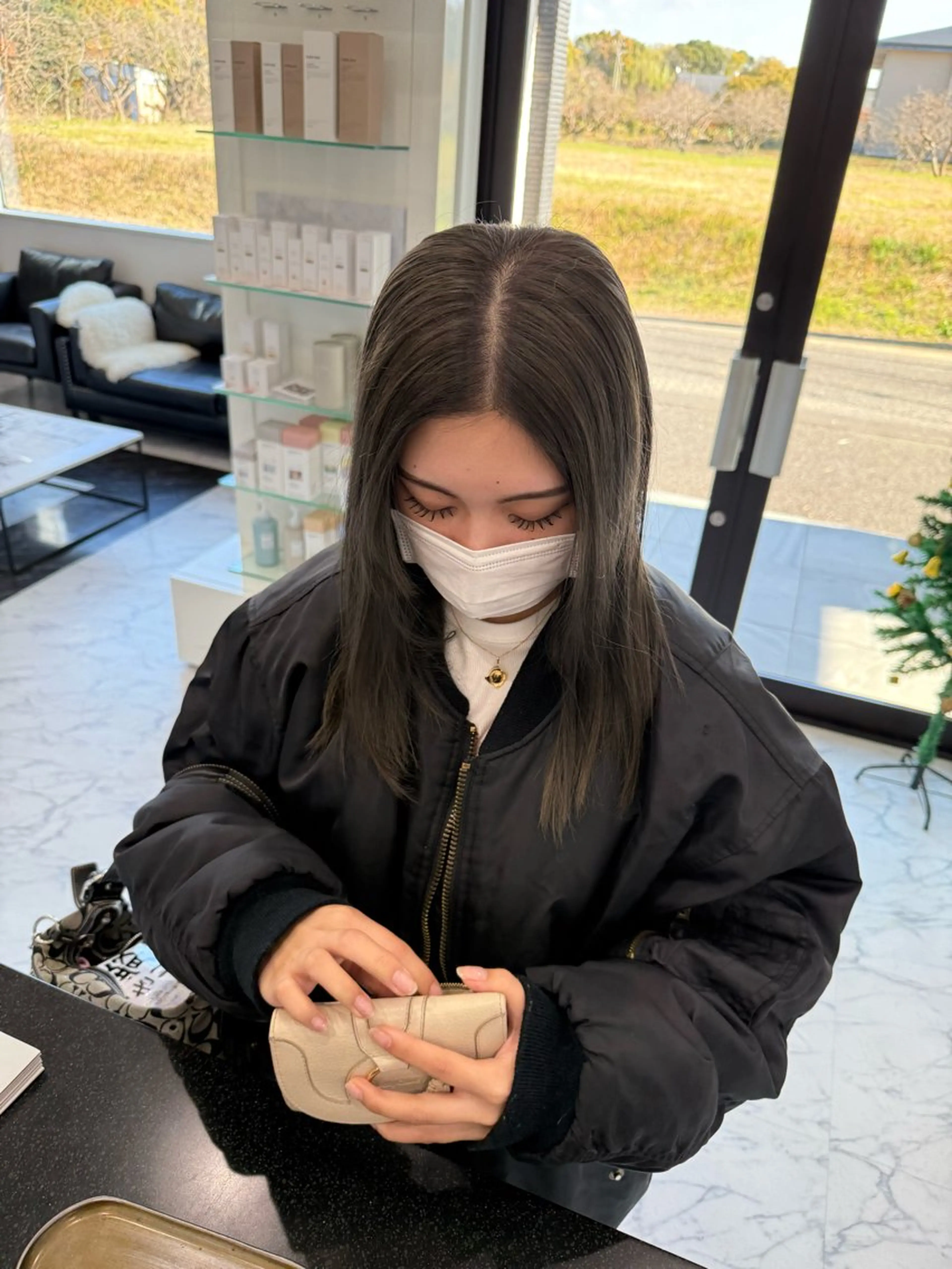 セミロング ヘアカラー DEAN岡崎店所属・原田 ゆらのヘアスタイル