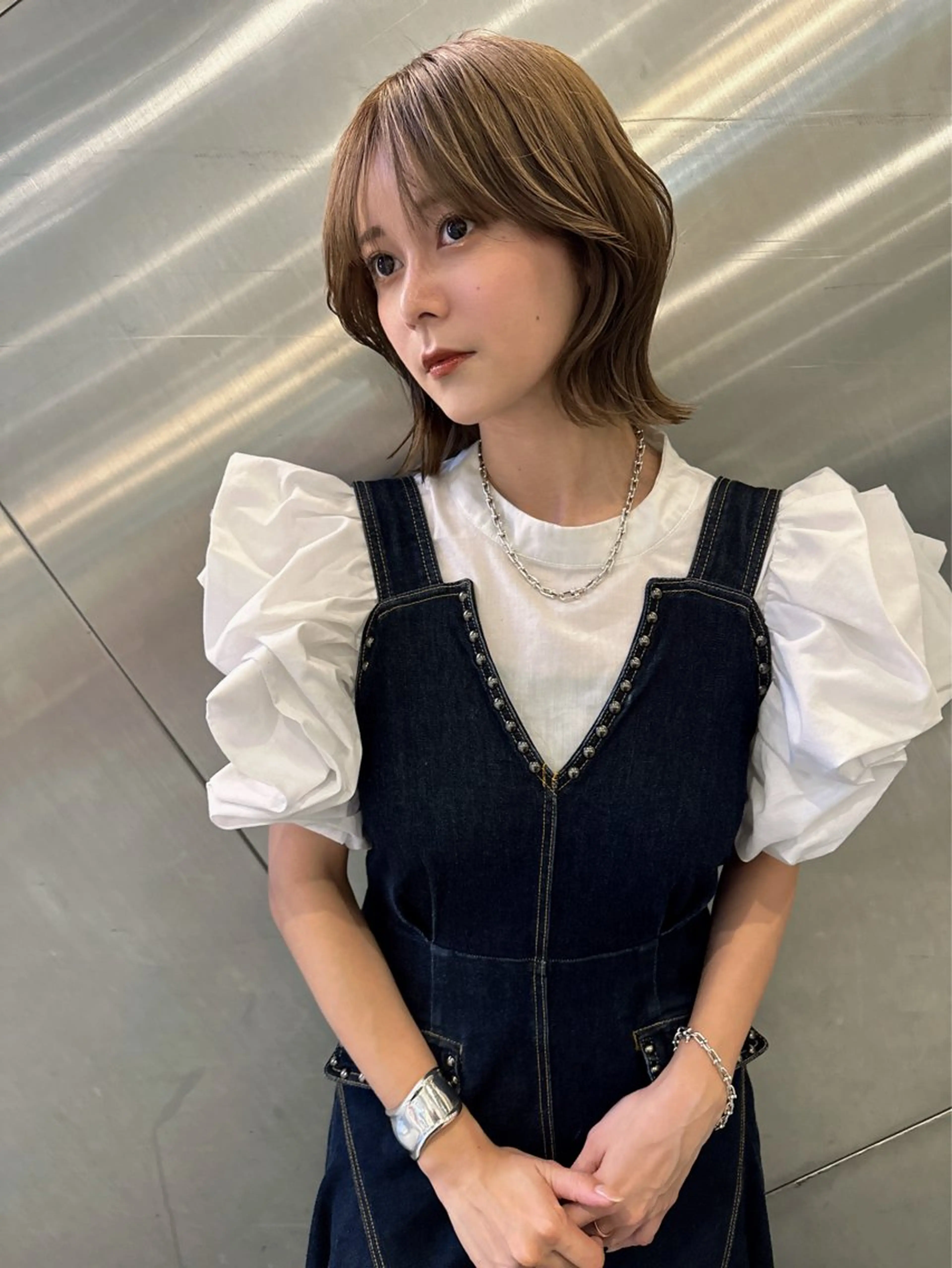 ミディアム ボブ AIRI layer cut hairのヘアスタイル