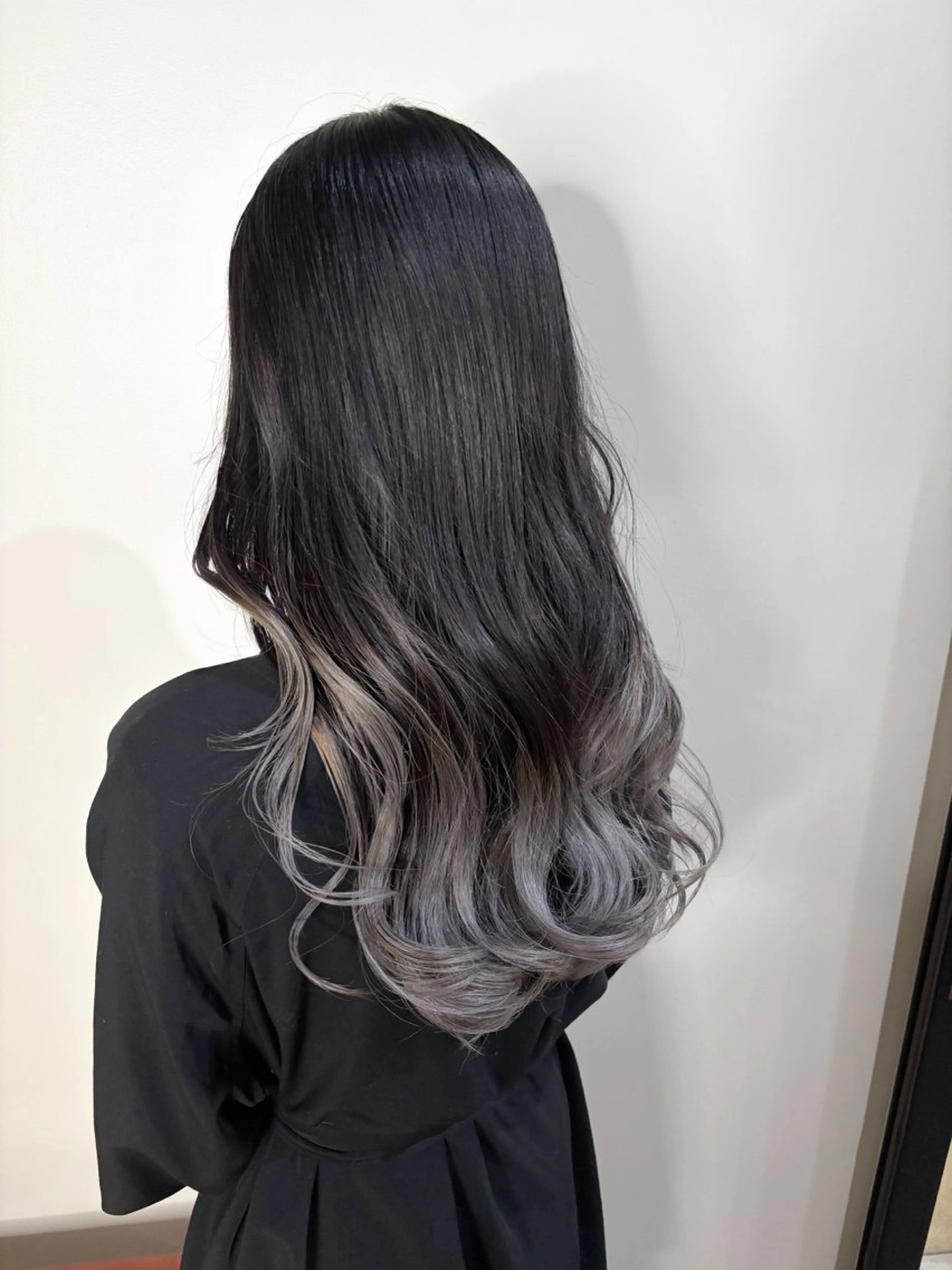 セミロング ヘアカラー 透明感🌱ハイトーン ✨艶髪🫧川﨑　翼のヘアスタイル
