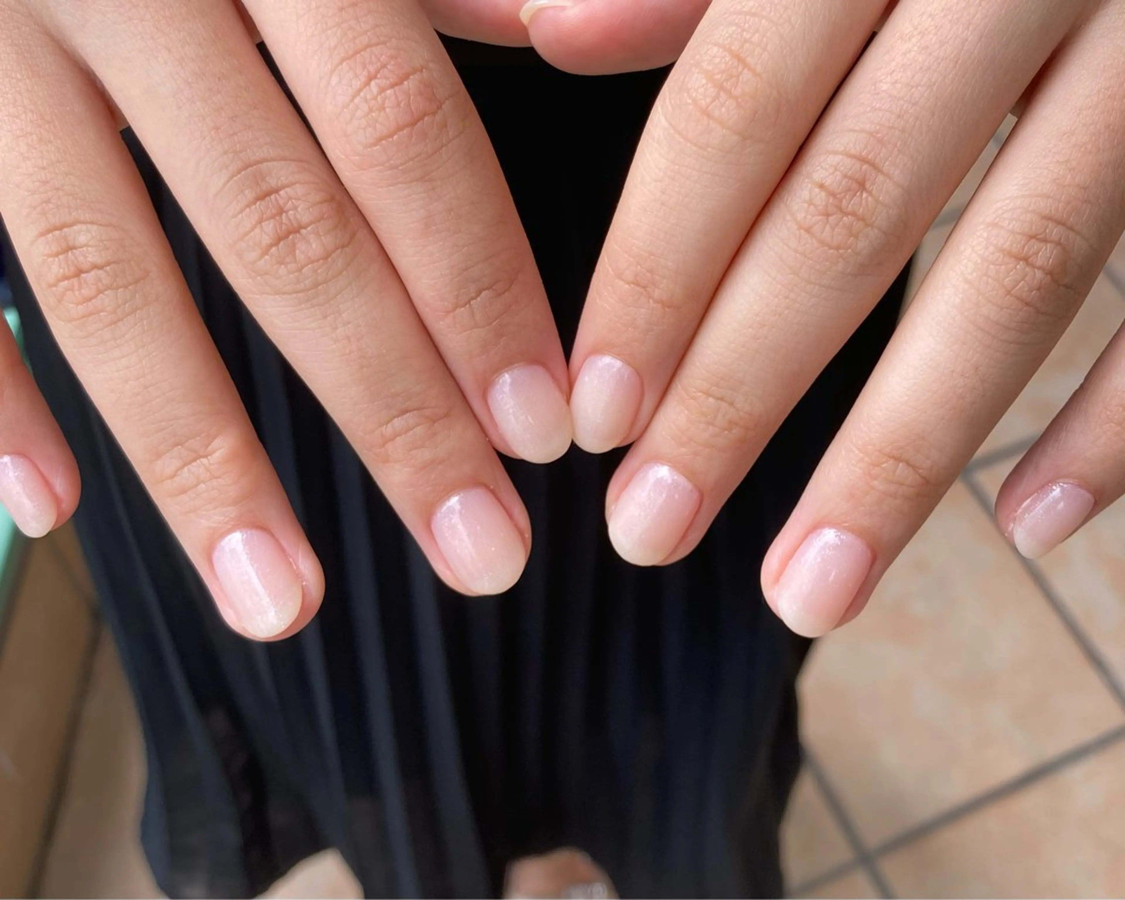 ネイル 氷ネイル・うるうるネイル ワンカラーネイル nail salon neige所属・ジェムネイル Risa.のネイルデザイン