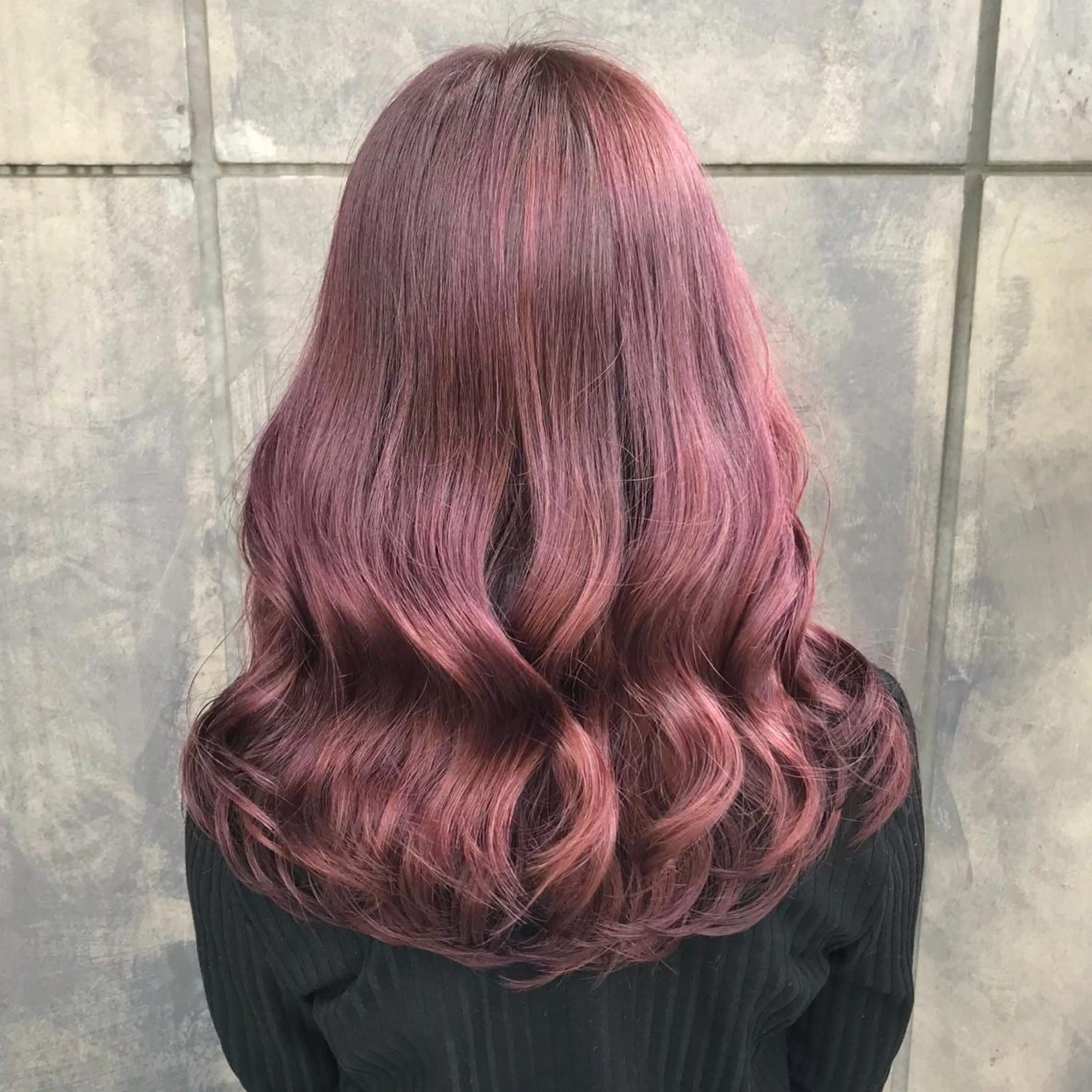 ロング カラー ブリーチ ラベンダーカラー ピンクカラー ピンクラベンダー ヨシンモリ サロウィン所属・K-POP好き美容師 🇰🇷Kai.Yのヘアスタイル