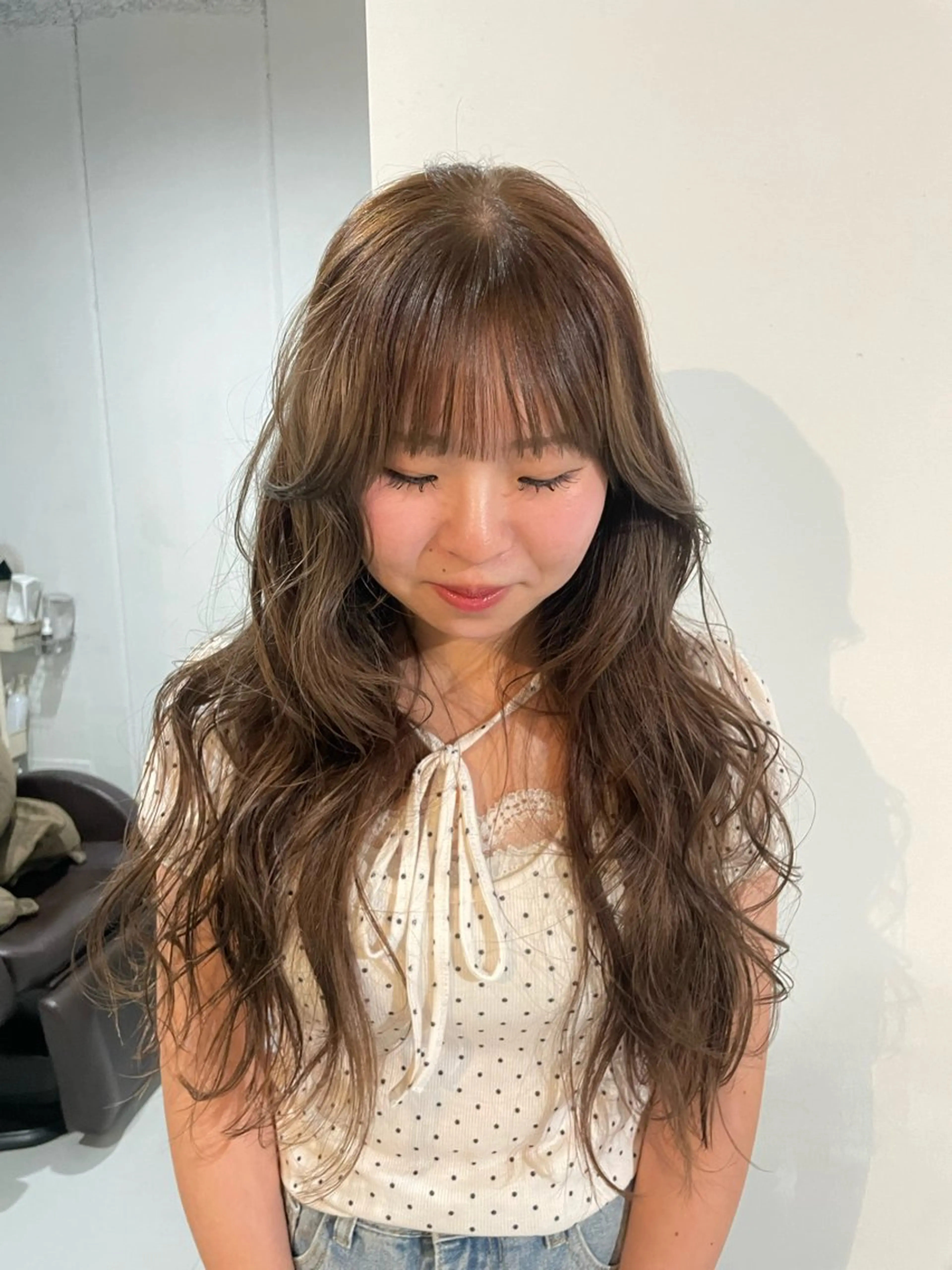 ロング カラー タシロサツキ /　ベージュカラーのヘアスタイル