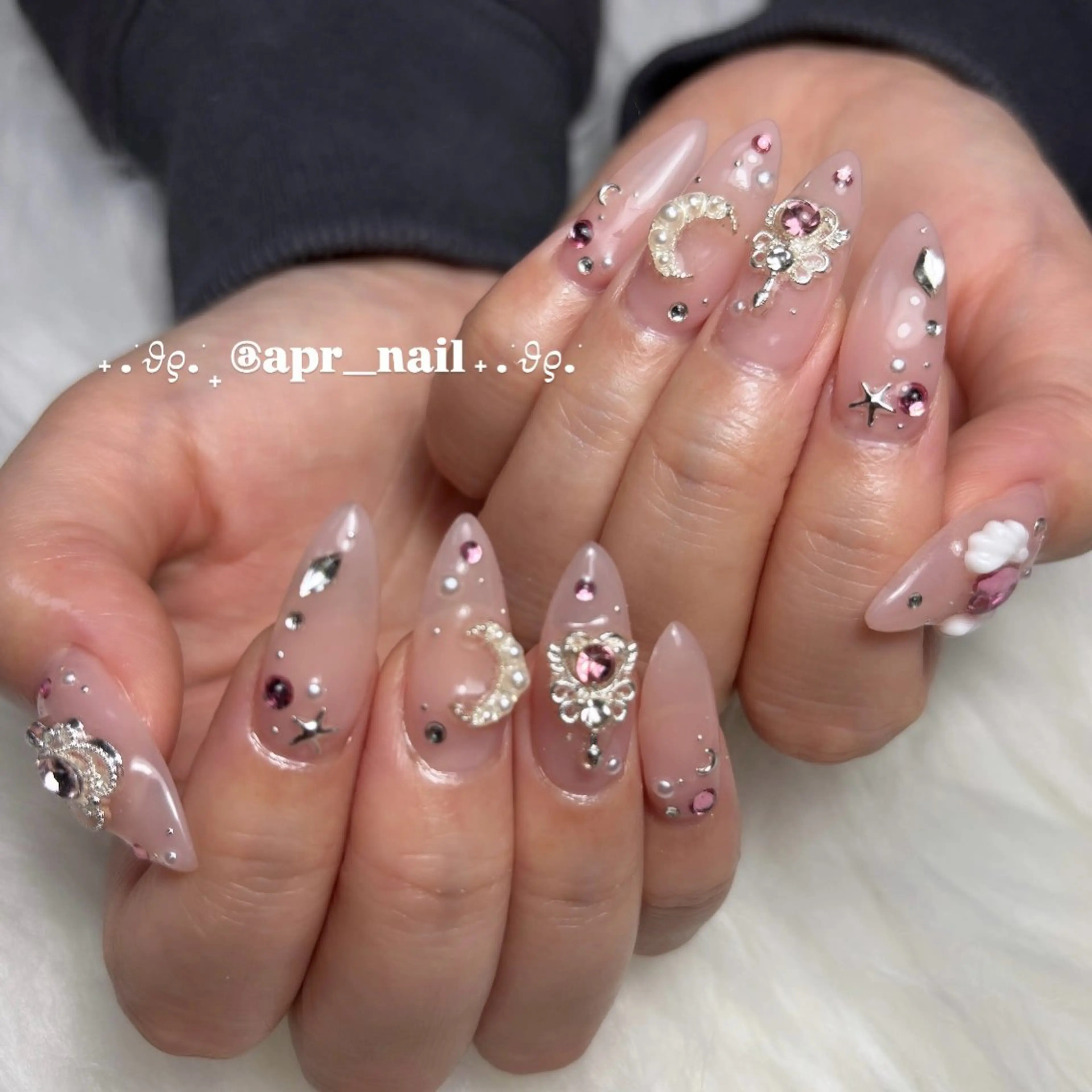 ネイル 持ち込み ハンドネイル Nailsalon apricotのネイルデザイン