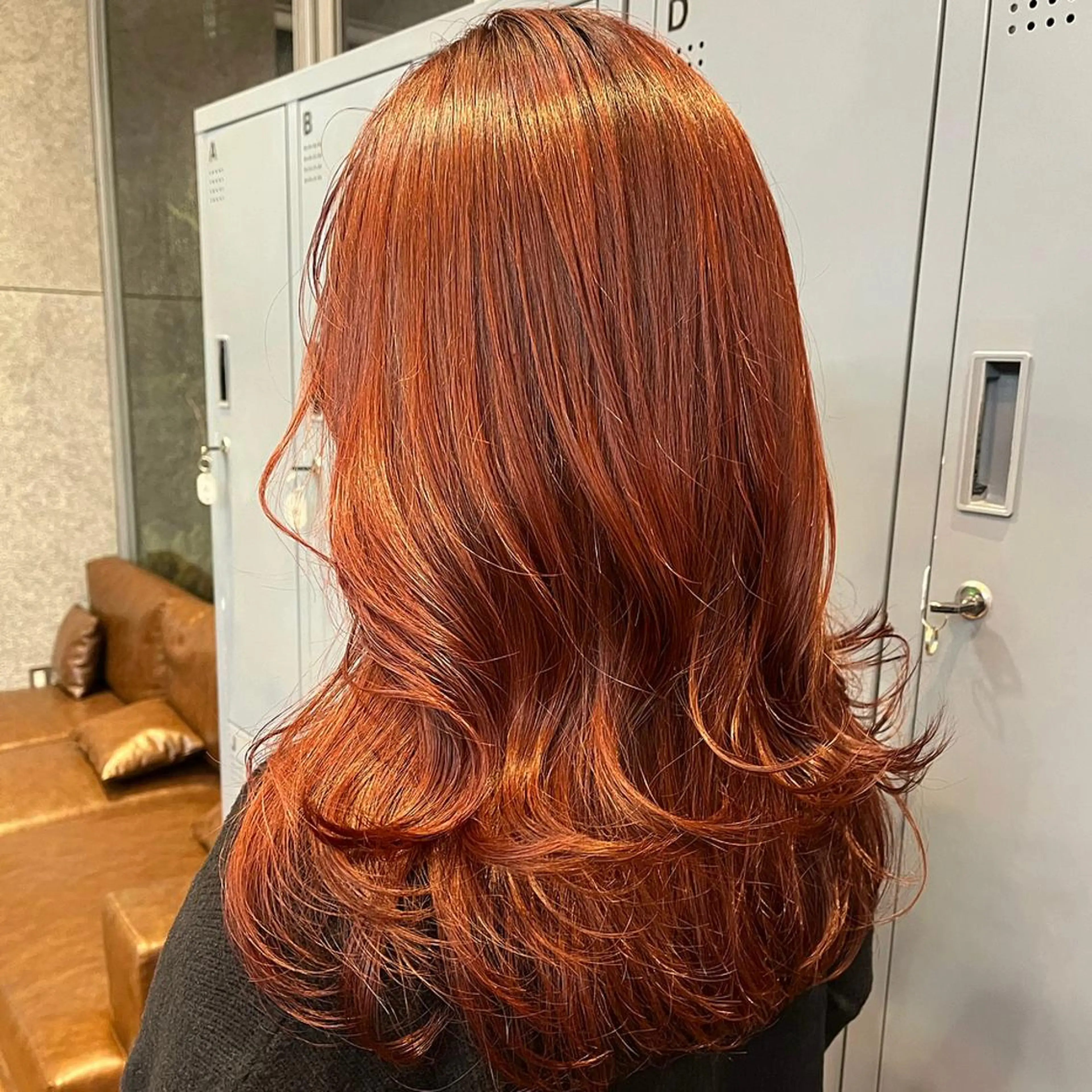 ロング カラー ブリーチ ブリーチなしカラー レッドカラー ヘアカラー トリートメント ボブハイトーン🦖 デザインMAMIのヘアスタイル