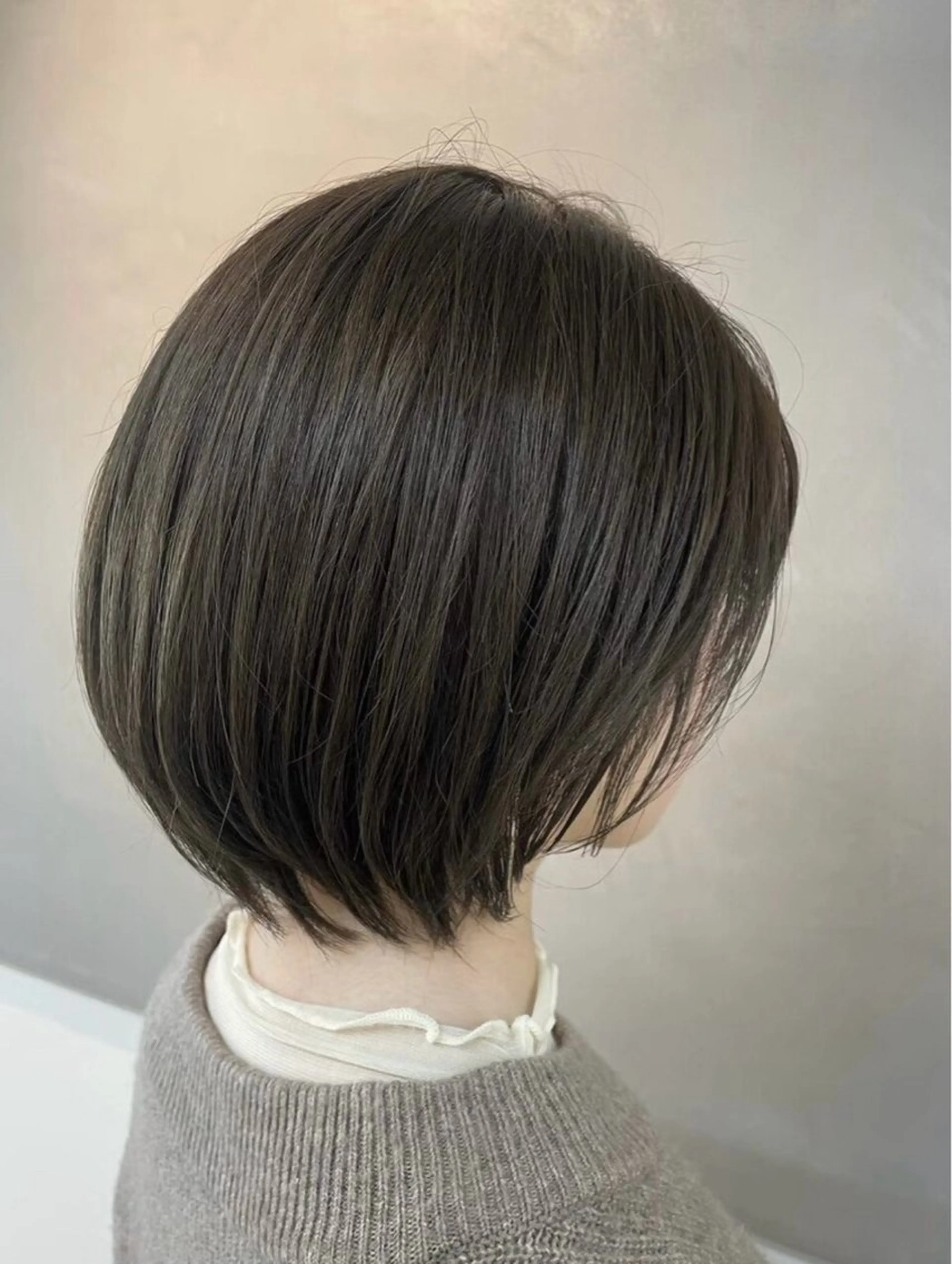ショート カラー 井崎 史帆のヘアスタイル