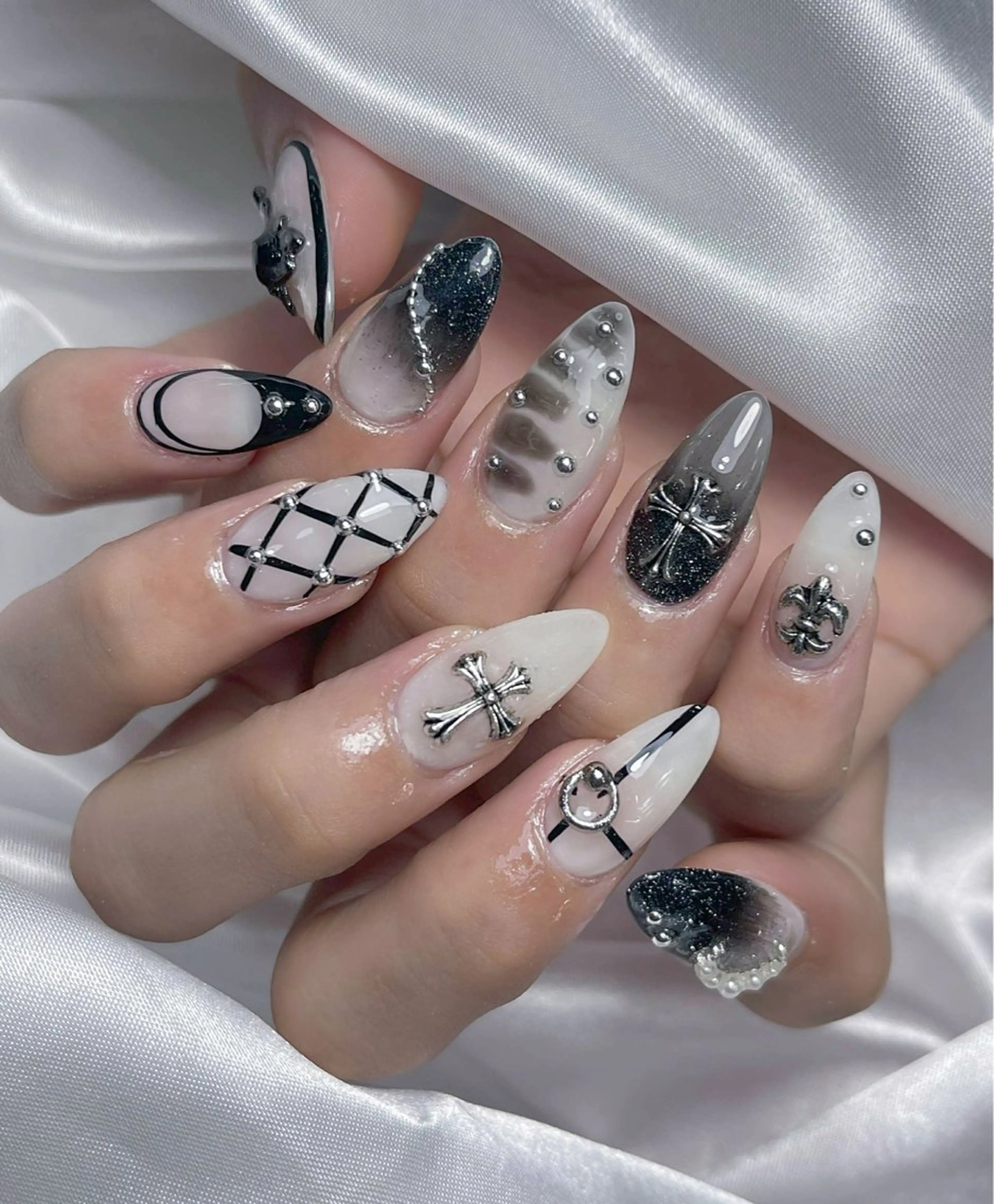 ネイル ハンドネイル LEELA NAIL STUDIO所属・LEELA NAIL STUDIOのネイルデザイン