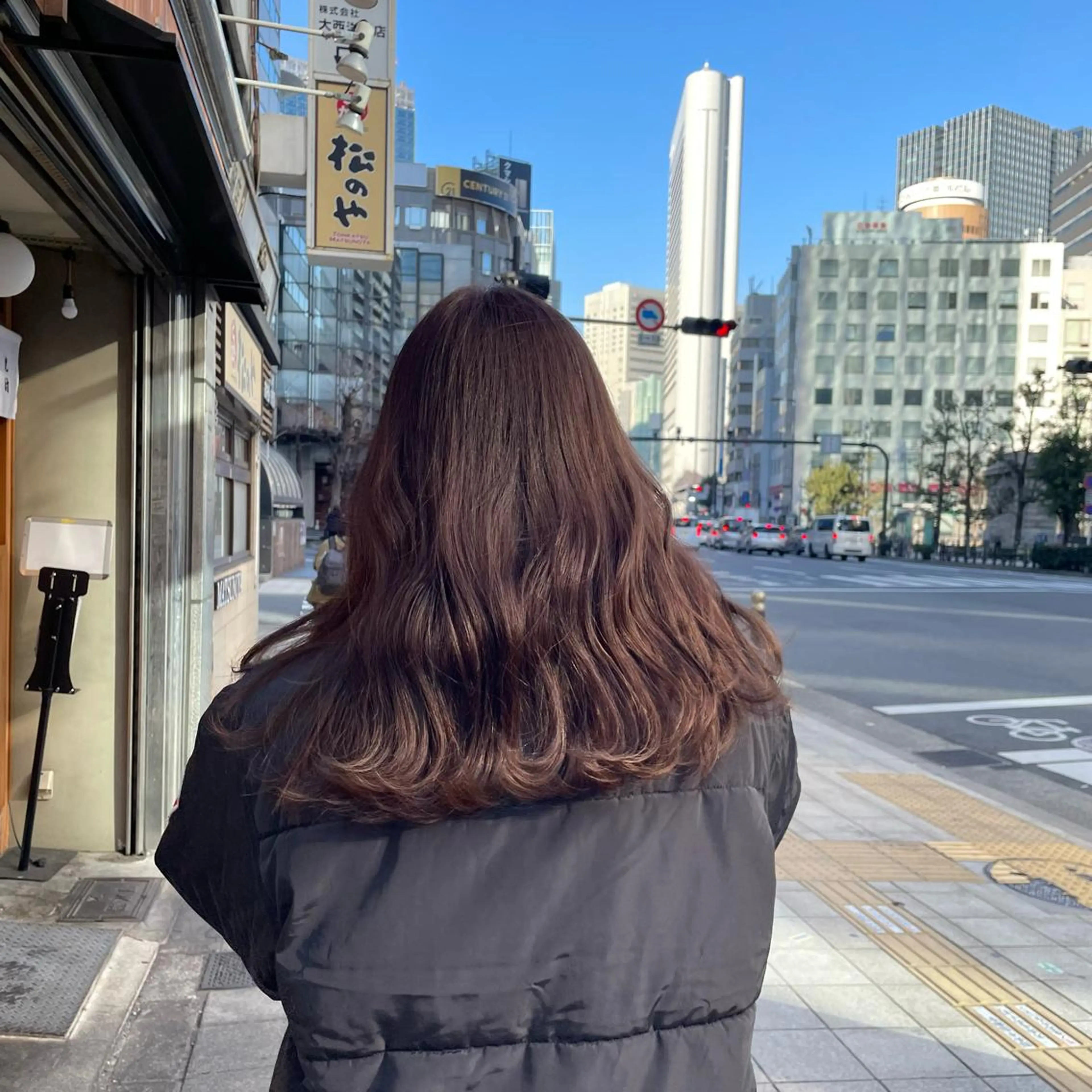 ロング カラー ブラウンカラー チョコレートブラウン 金城 二千夏のヘアスタイル
