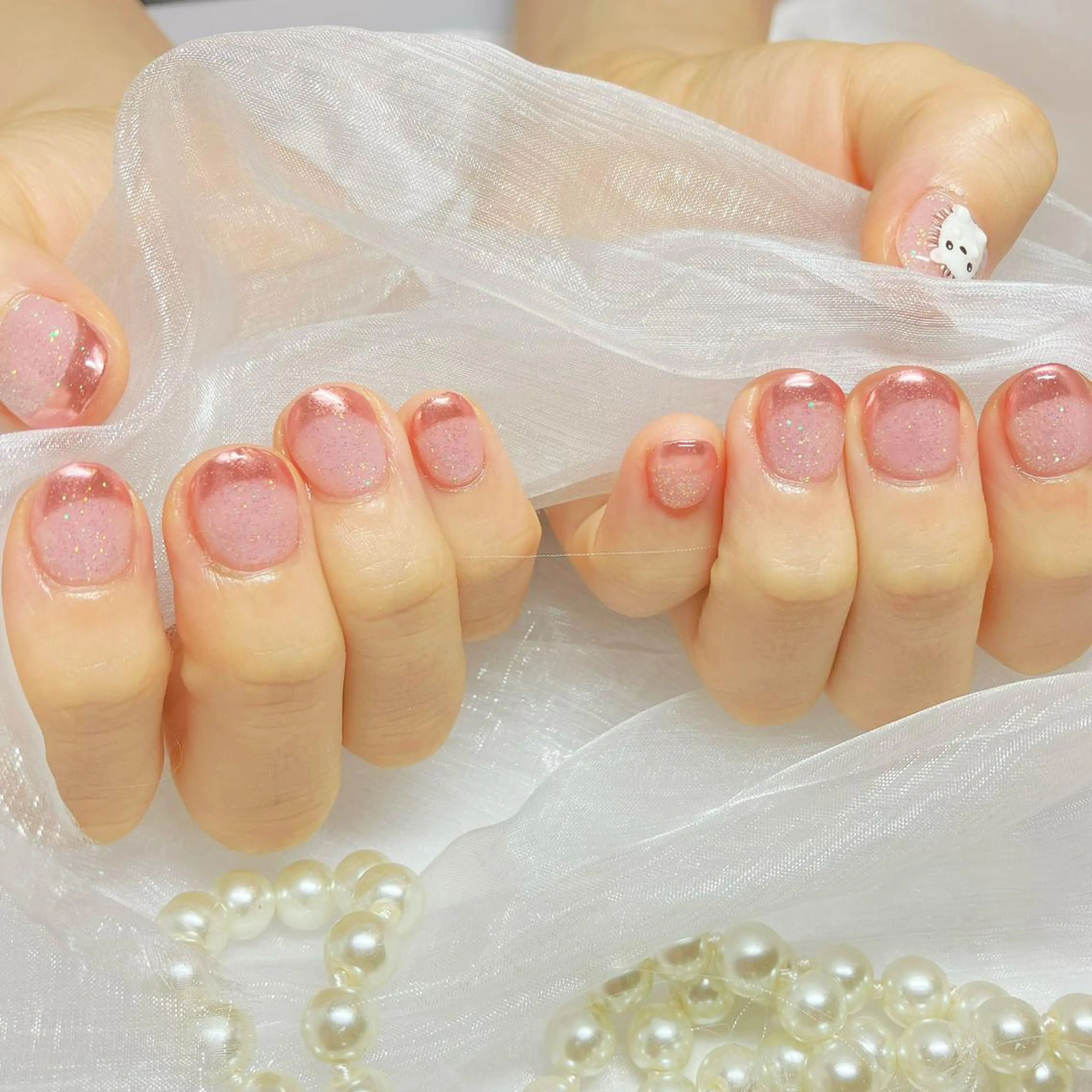 ネイル オーロラネイル フラッシュネイル ジェルネイル 氷ネイル・うるうるネイル キラキラネイル Amour baseのネイルデザイン