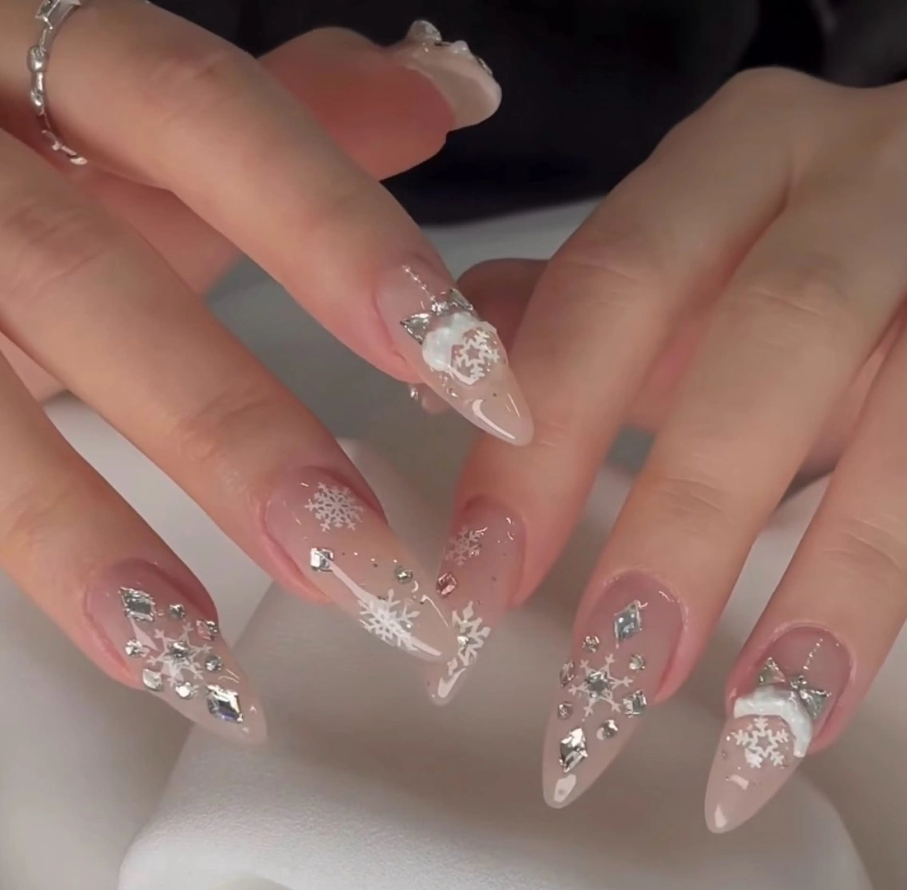 ネイル アートネイル フレンチネイル ジェルネイル ニュアンスネイル オフィスネイル ハンドネイル Ryunail所属・Ryu Nail NekoChanのネイルデザイン