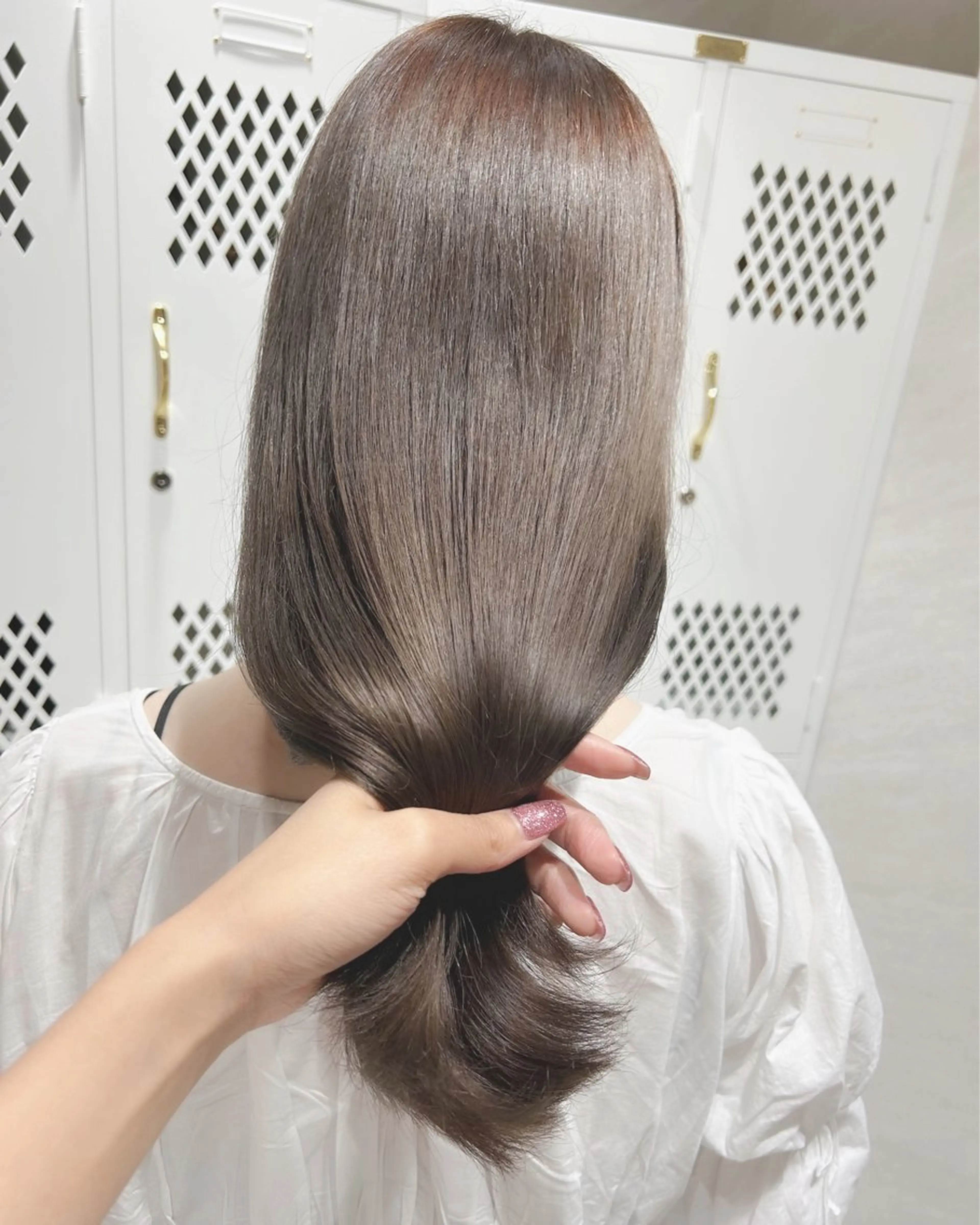 セミロング カラー 透明感カラー カット ヘアカラー トリートメント 🎀髪質改善・艶髪カ ラー🎀YUMEKAのヘアスタイル