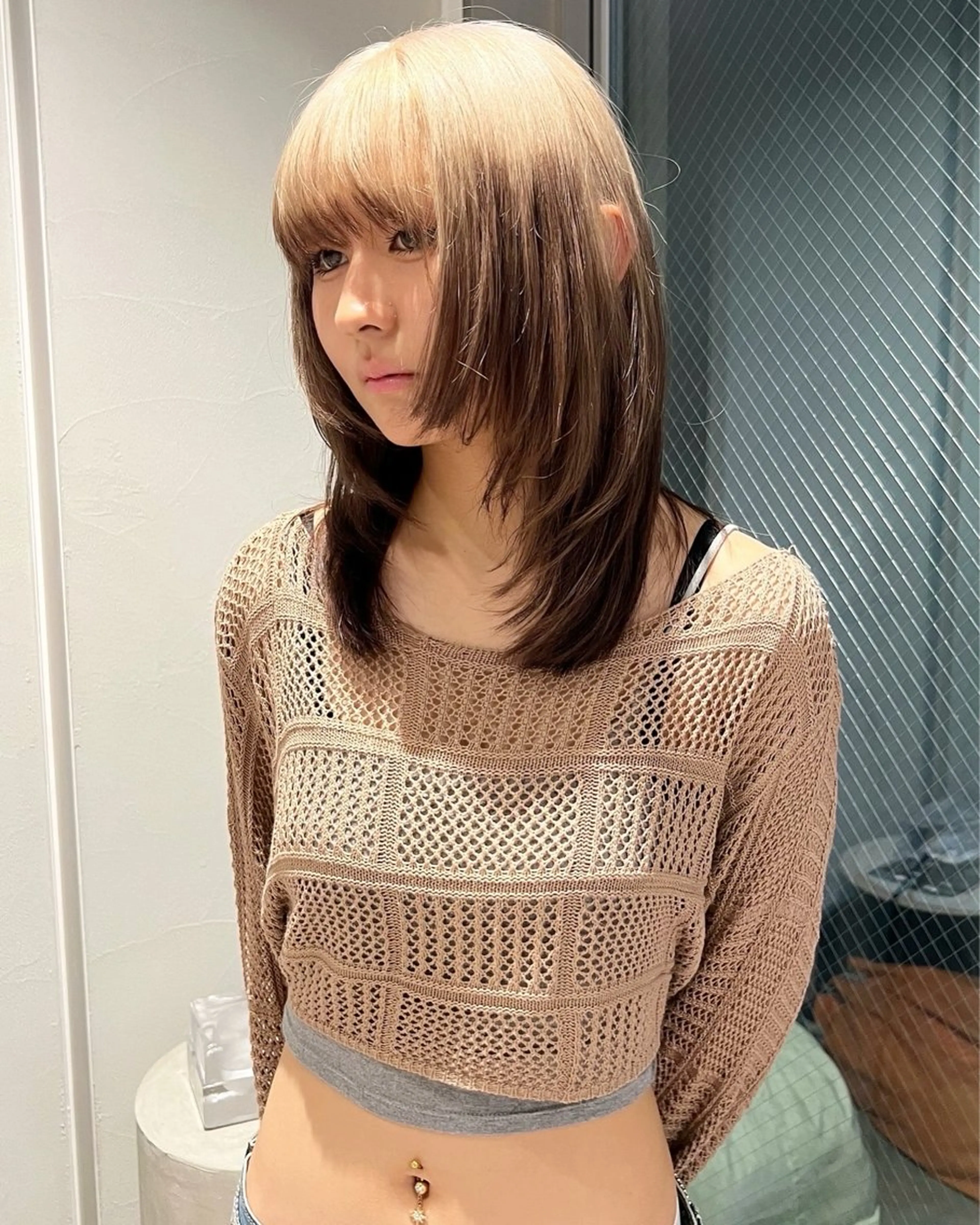 ミディアム カラー ベージュカラー ブリーチ ケアブリーチ デザインカラー ハイトーンカラー ヘアカラー MONIQA原宿所属・24時間受付🌈ブリ ーチ特化RYUTOのヘアスタイル