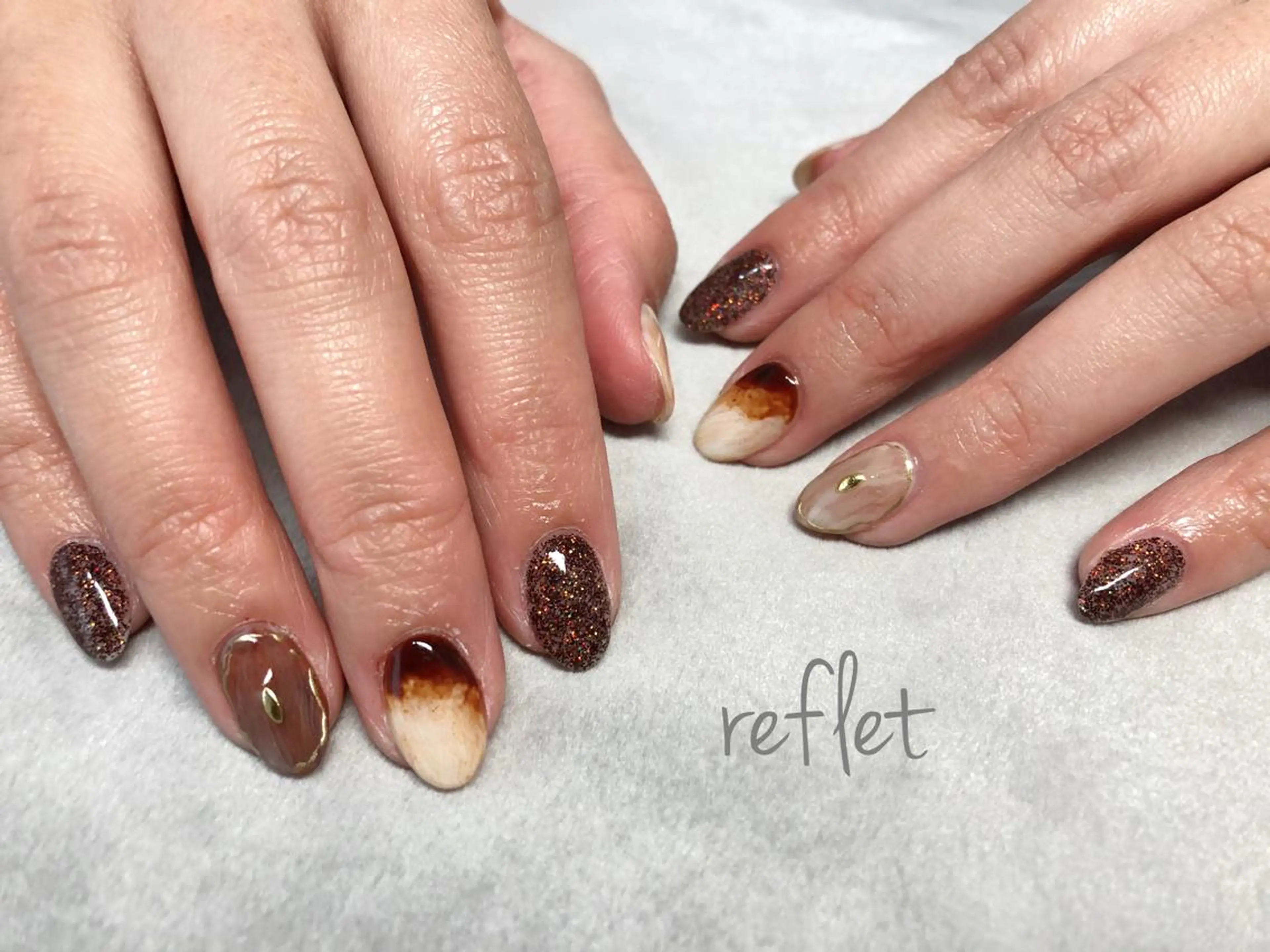 ネイル アートネイル ブラウン ニュアンスネイル ハンドネイル reflet nailのネイルデザイン