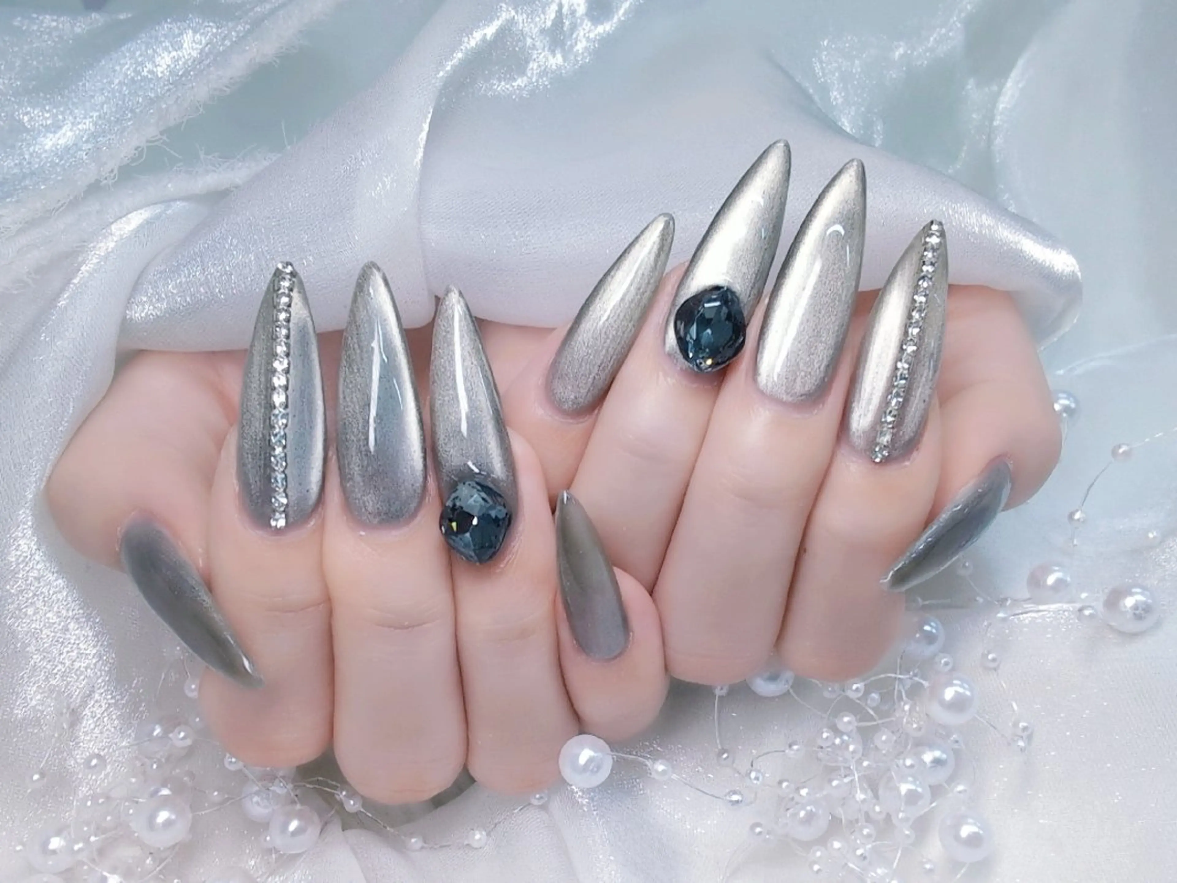 ネイル ジェルネイル ハート キラキラネイル マグネットネイル ビー玉ネイル Chouette Nailのネイルデザイン