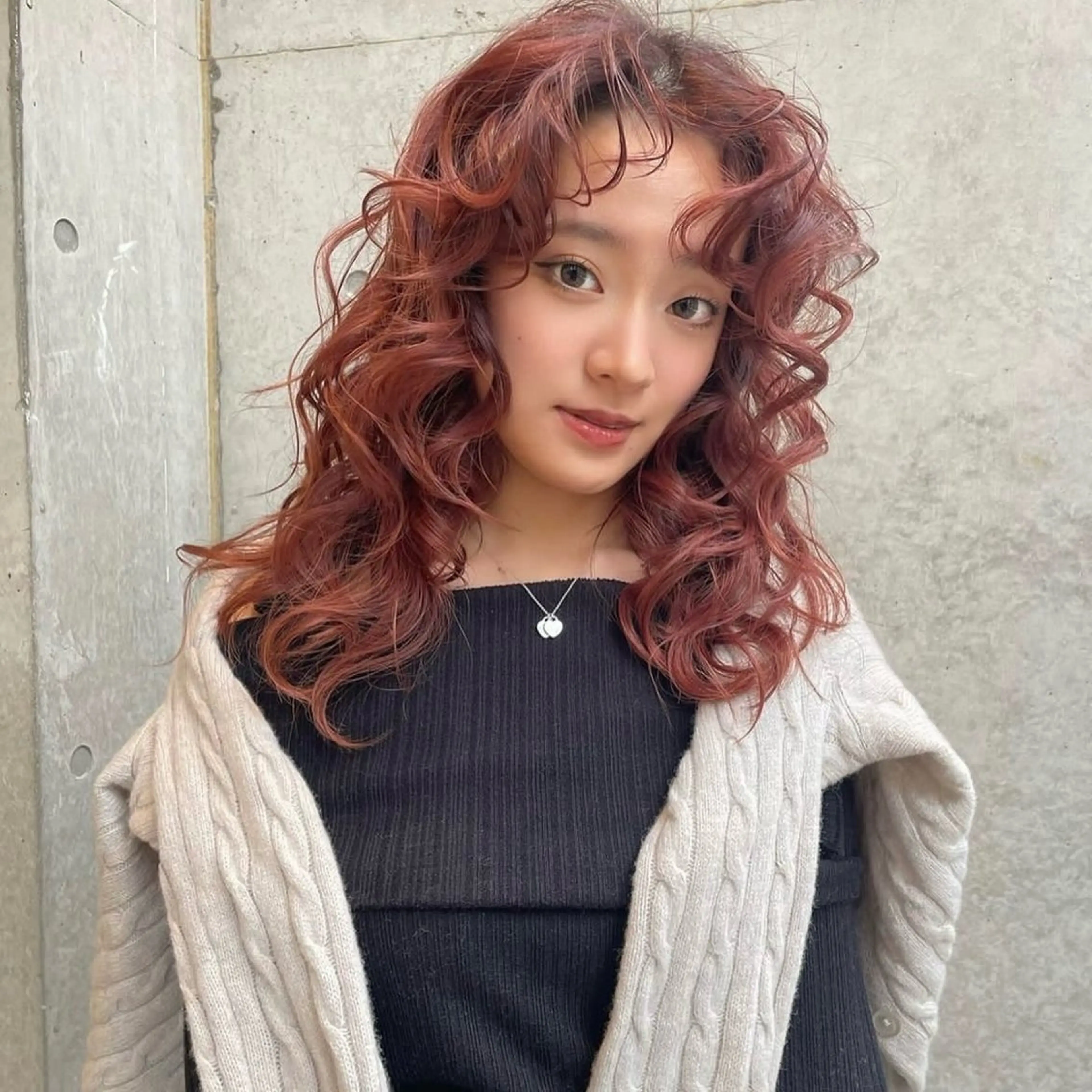 セミロング カラー ヘアアレンジ オレンジ ピンクカラー カット ヘアカラー トリートメント Mizobe misakiのヘアスタイル