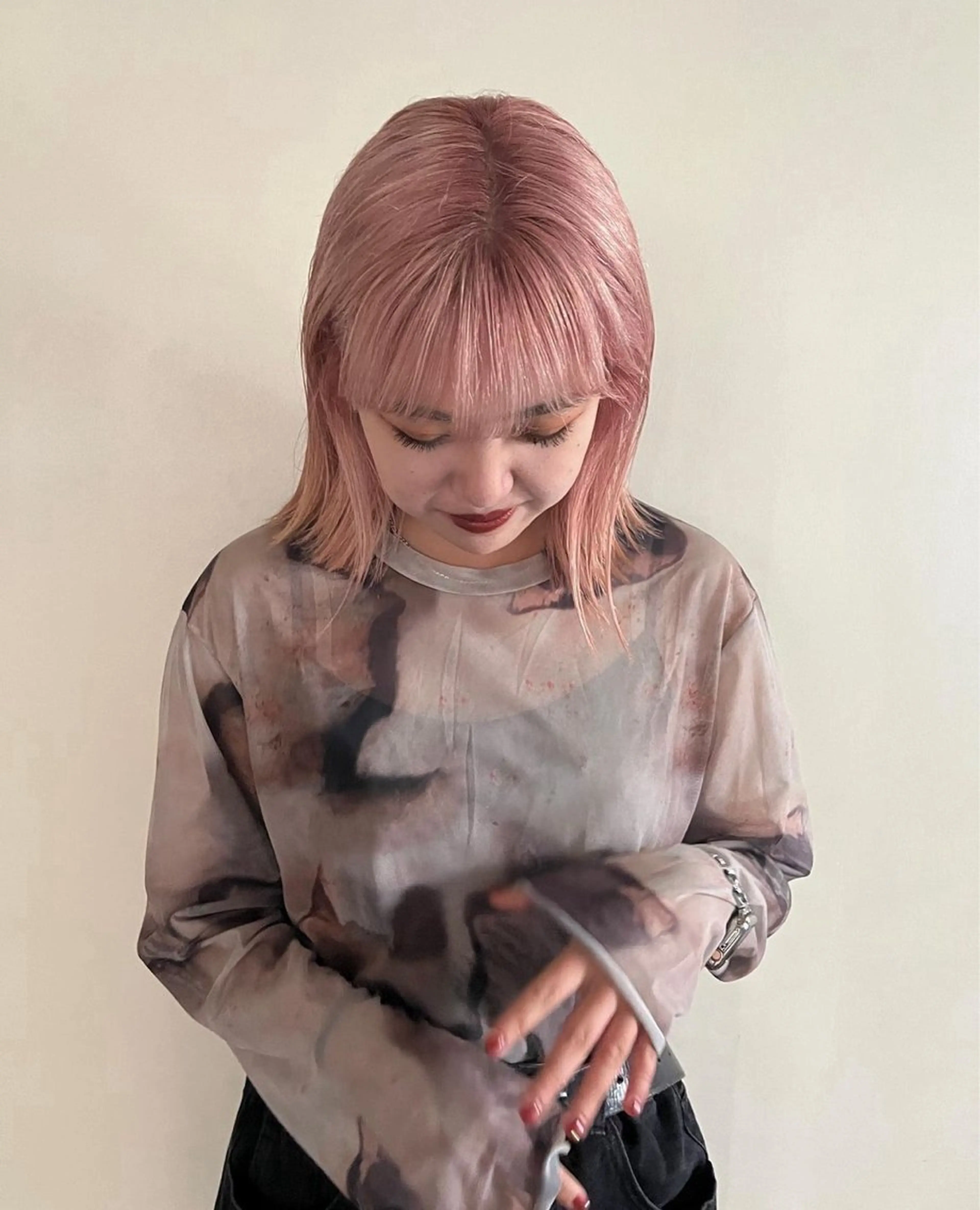 ショート カラー ピンクカラー ヘアカラー レイヤーカット/ハイ トーンカラー/きらのヘアスタイル