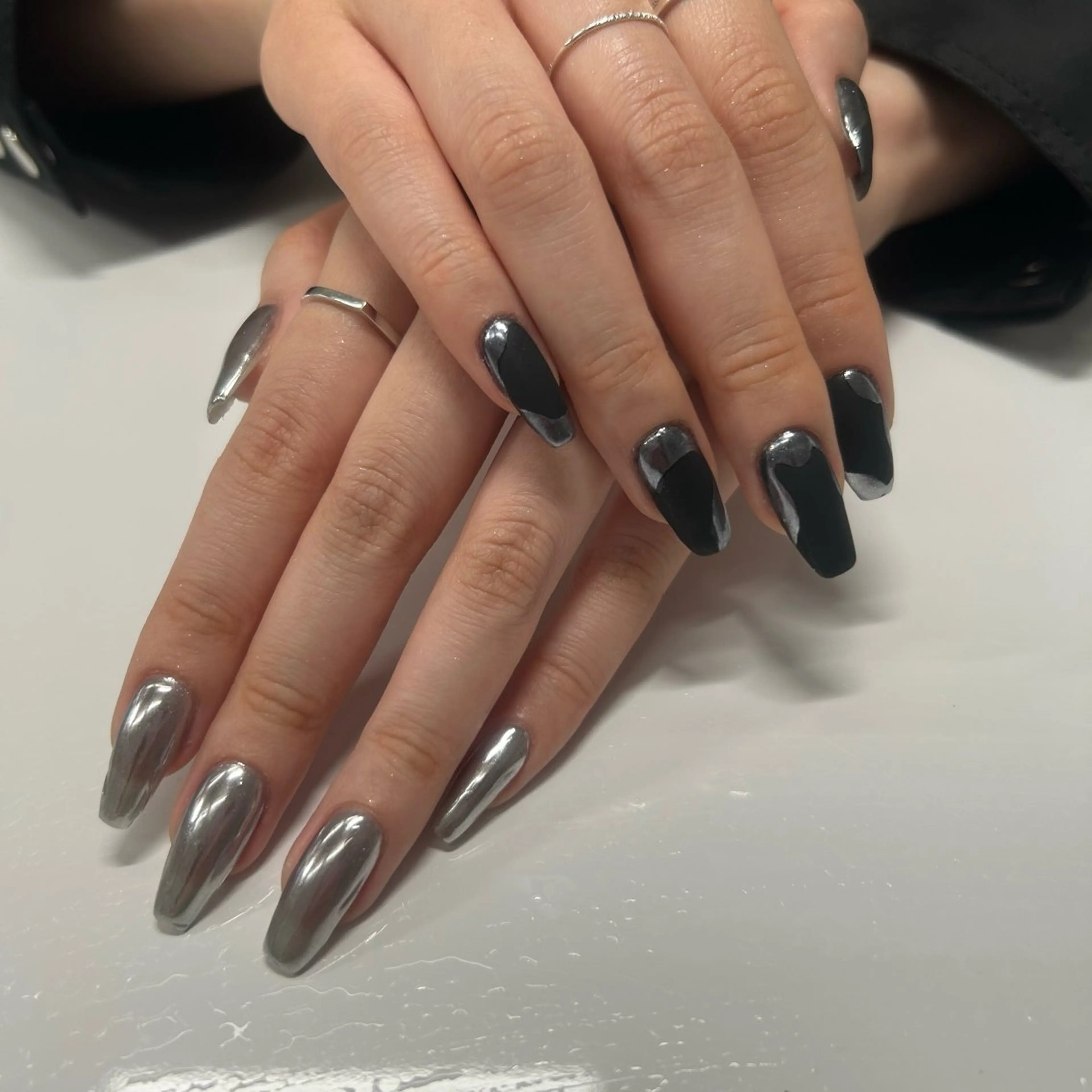 ネイル アートネイル ミラーネイル hinata池袋 🌙WOLTOKYOのネイルデザイン