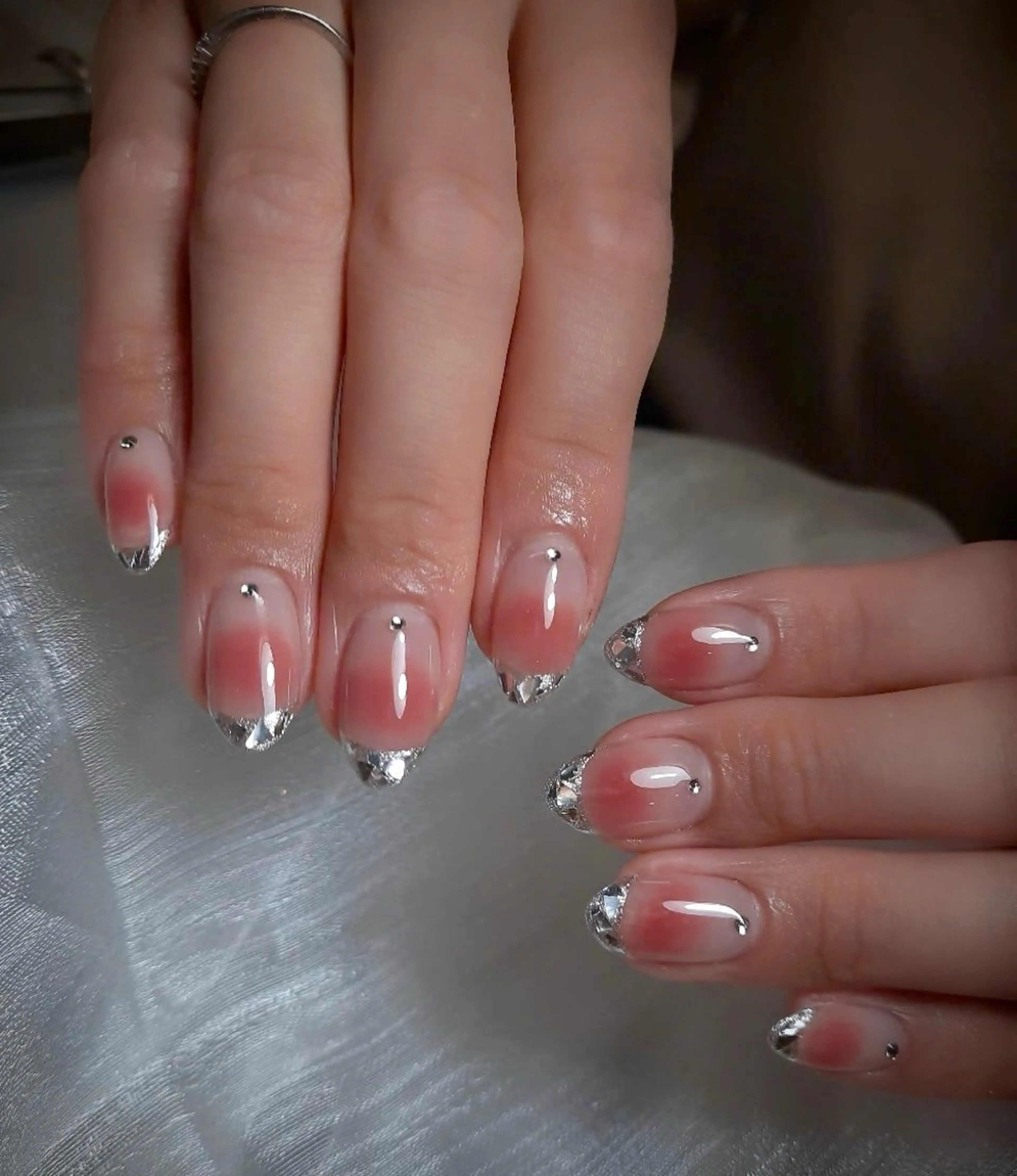 ネイル フットネイル ジェルネイル マグネットネイル 持ち込み ニュアンスネイル ハンドネイル Miri nail salonのネイルデザイン