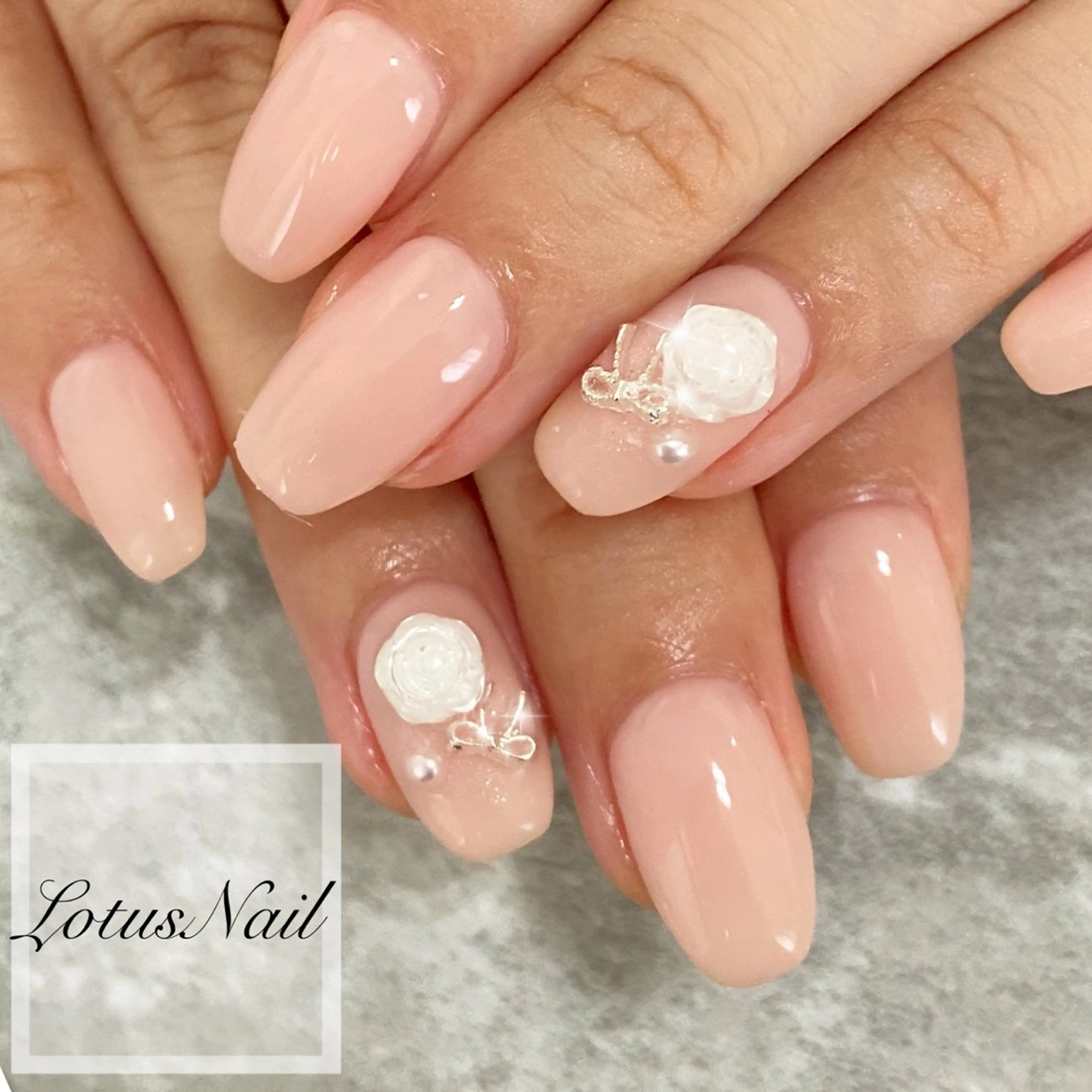 ネイル オフィスネイル シンプルネイル ハンドネイル Lotus Nailのネイルデザイン