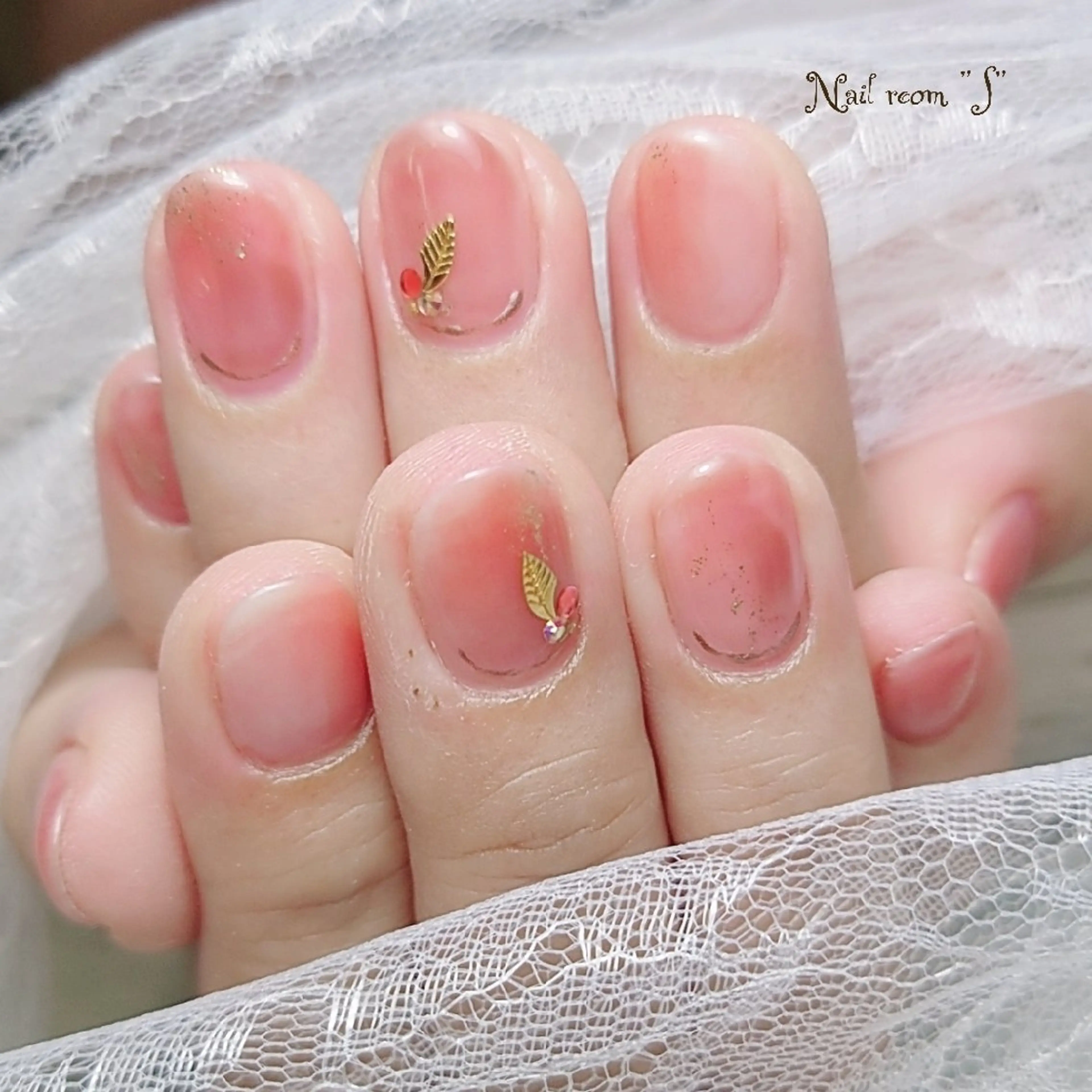 ネイル ニュアンスネイル ハンドネイル Nail room  "S"  SAKAIのネイルデザイン