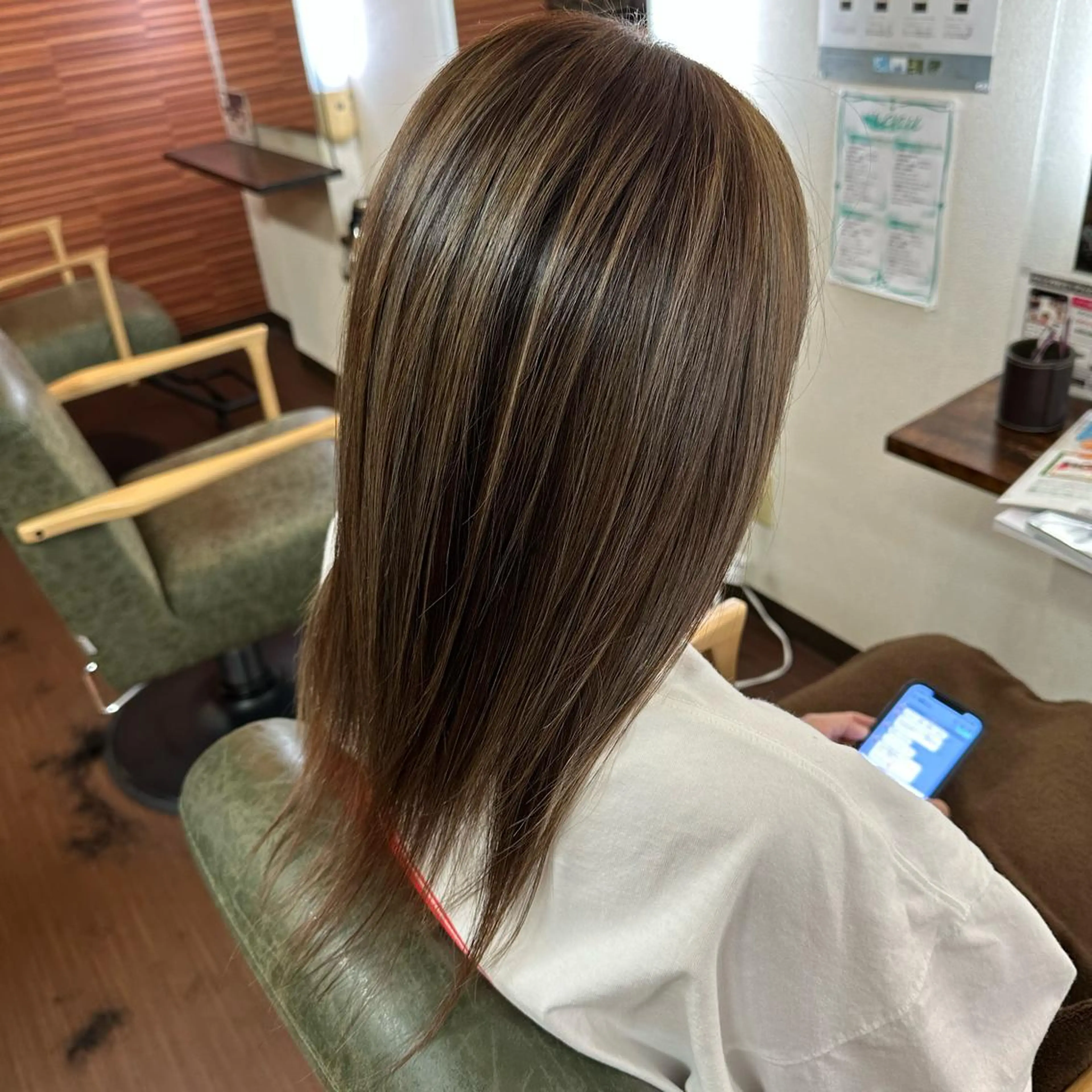 セミロング カラー ハイライトカラー ハイライト カット ヘアカラー トリートメント Glanzhair 🫧‪菊池柊真🫧のヘアスタイル