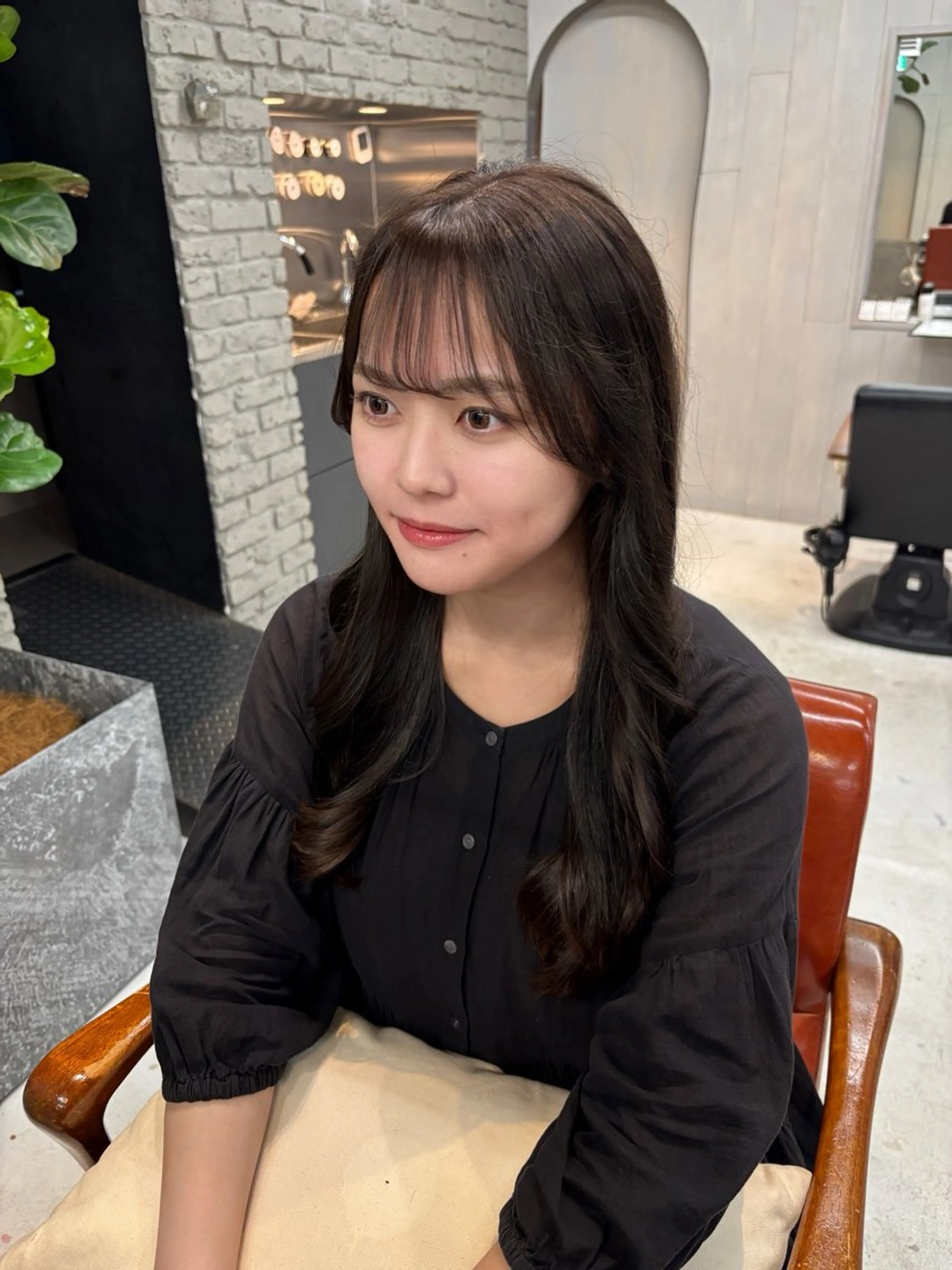 ロング カット ヘアカラー トリートメント Ruth Ebiのヘアスタイル