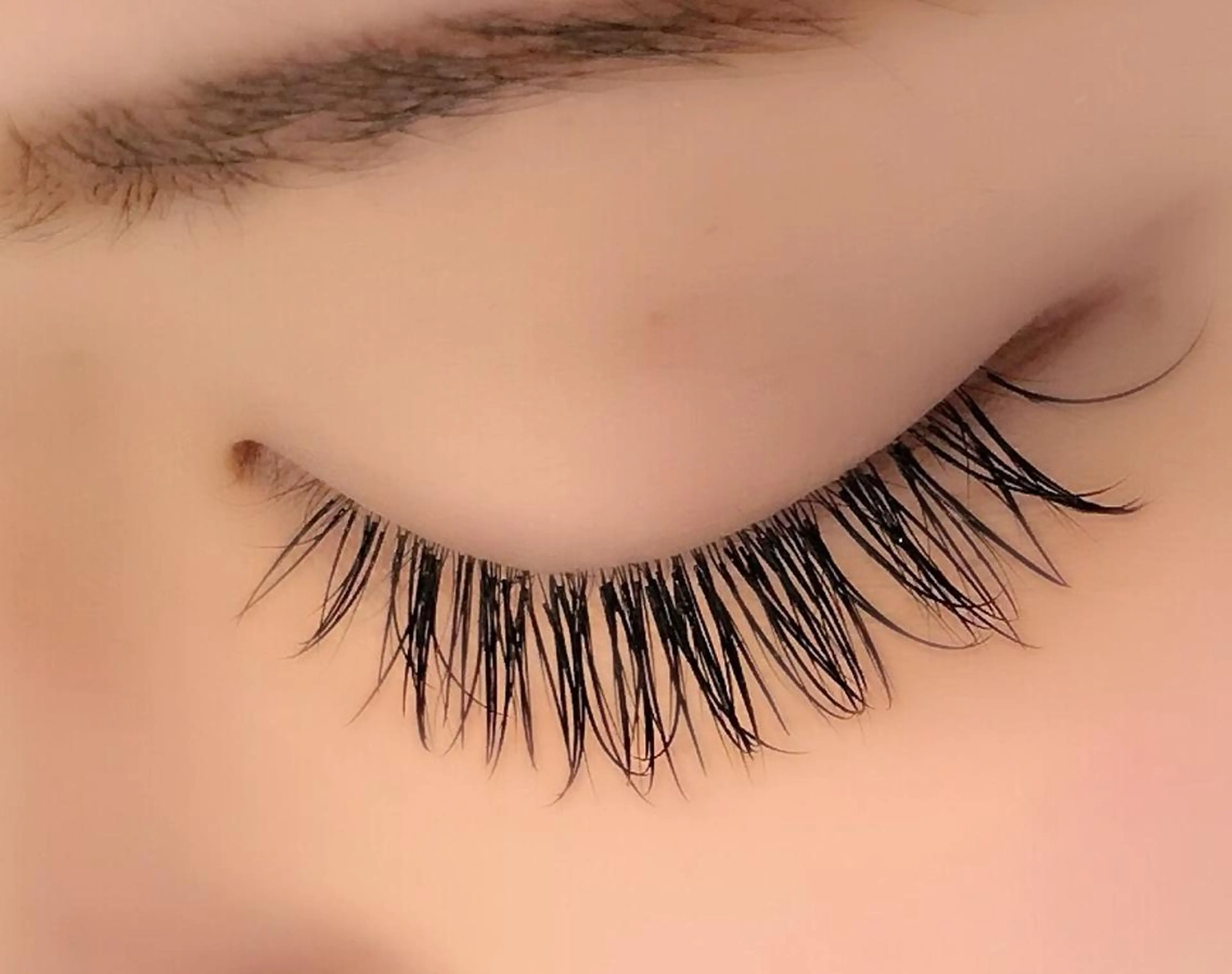 マツエク・マツパ 岡田詩織 MODE Ks松原店のヘアスタイル