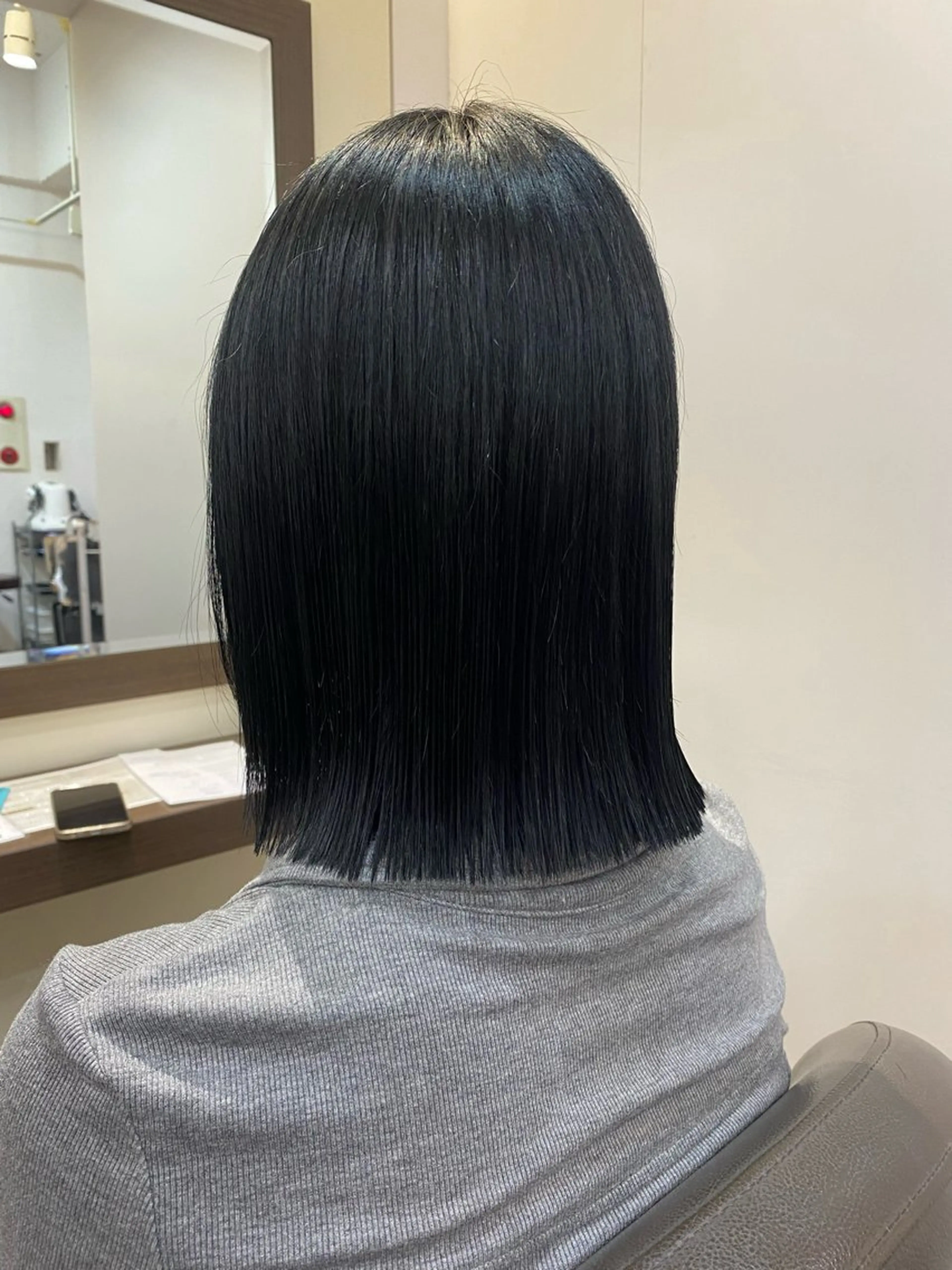 ロング カラー ベージュカラー 黒髪 ブリーチ ブルーカラー ブルーブラック ヘアカラー トリートメント 似合わせカット パーマ/コトミ🐸のヘアスタイル