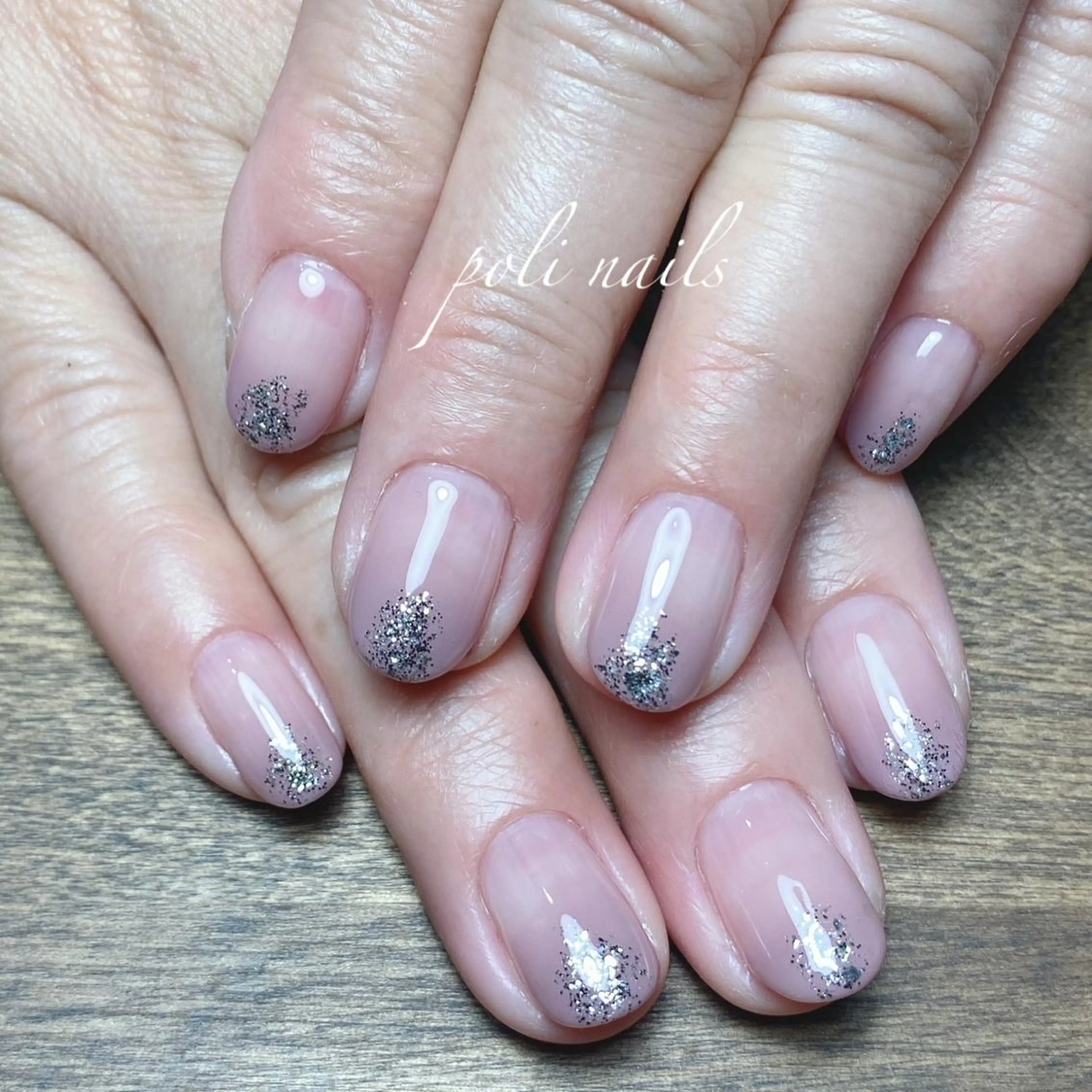 ネイル poli nailsのネイルデザイン