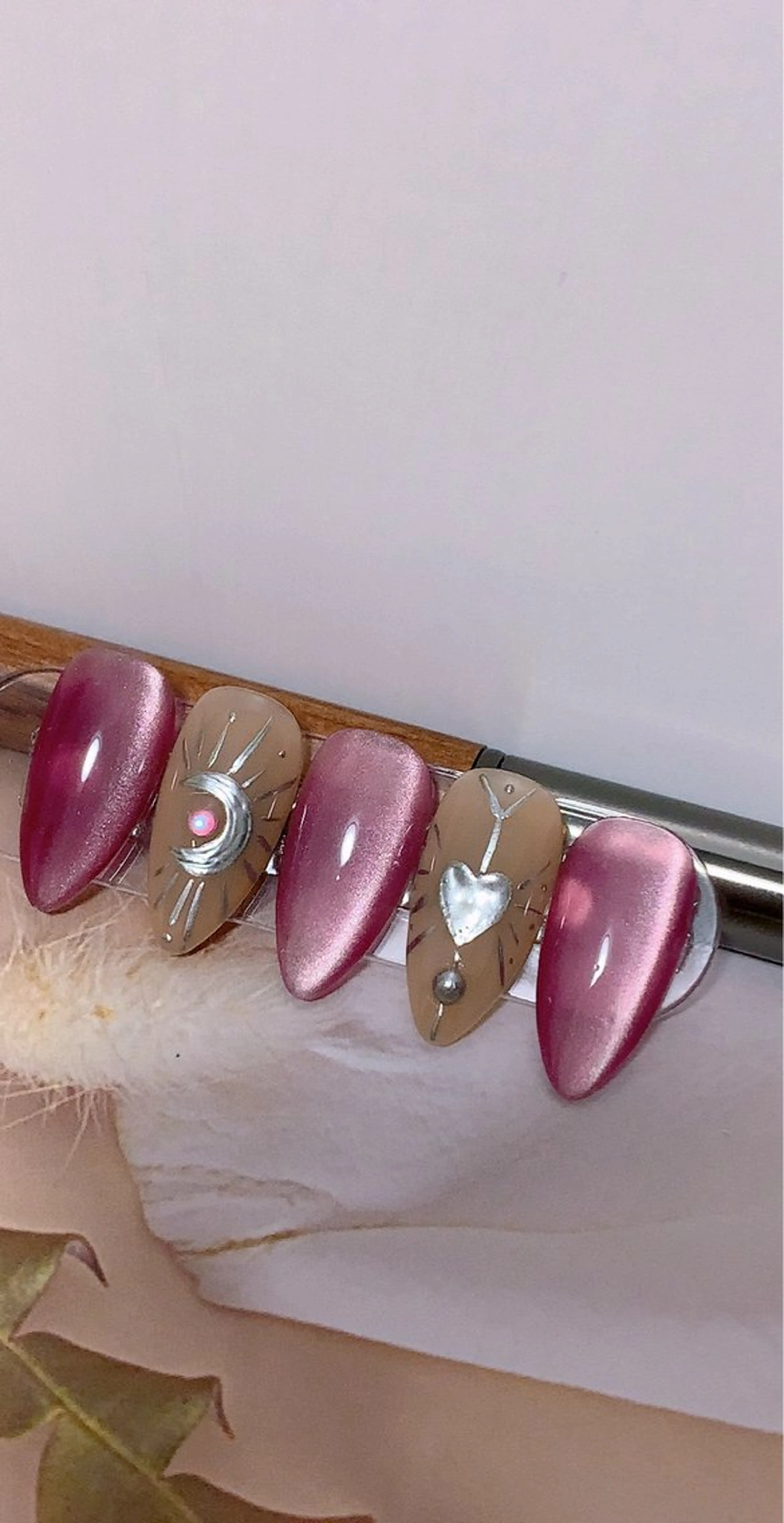 ネイル アートネイル キラキラネイル マグネットネイル Cute Tips nailのネイルデザイン