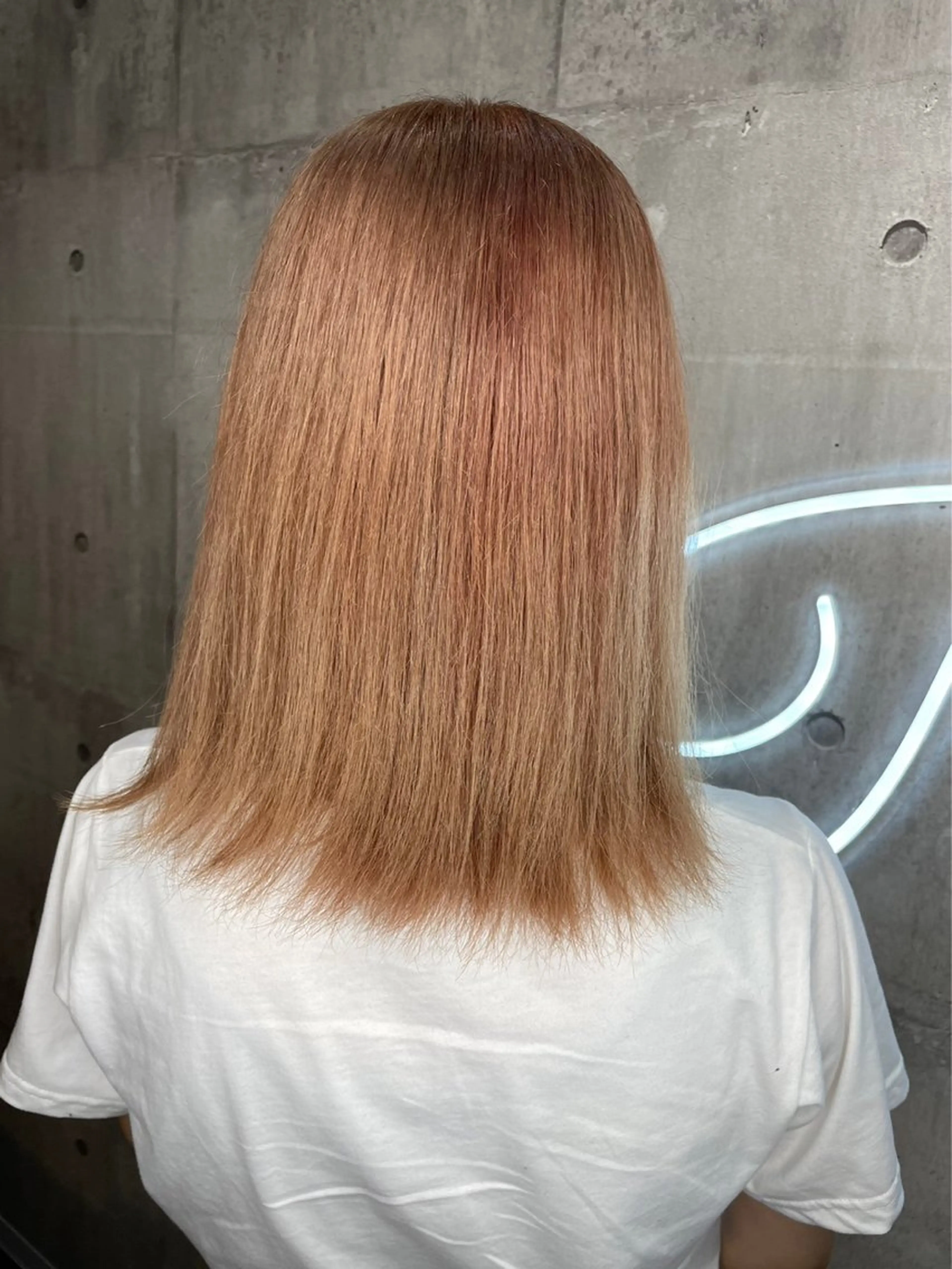 ミディアム 推し活に可愛く艶モテ カラー/巻きキョウコのヘアスタイル