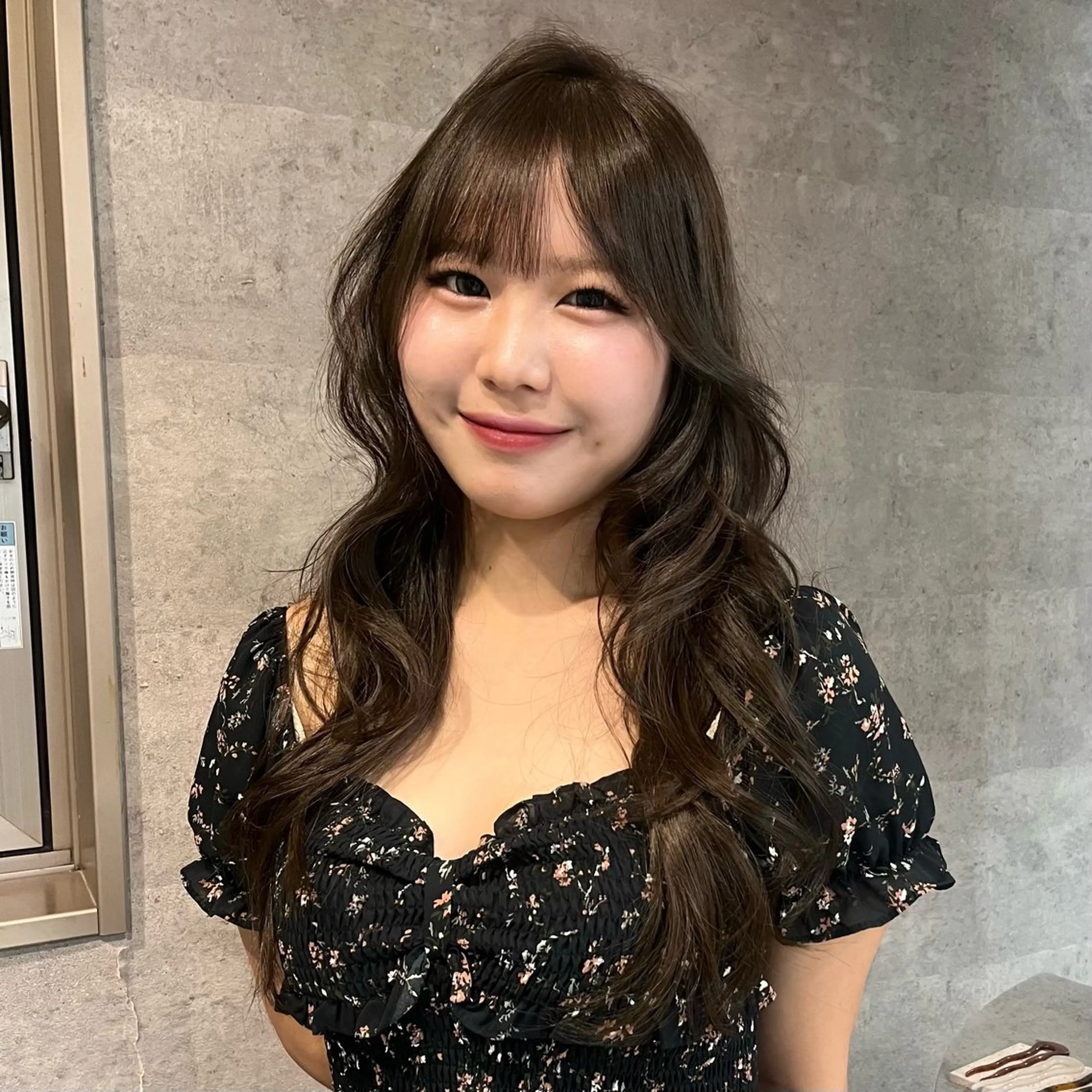 ロング くびれヘア 顔周りカット 髪質改善 韓国風ヘア レイヤーカット トレンドヘア💖 海外ヘアkotomiのヘアスタイル