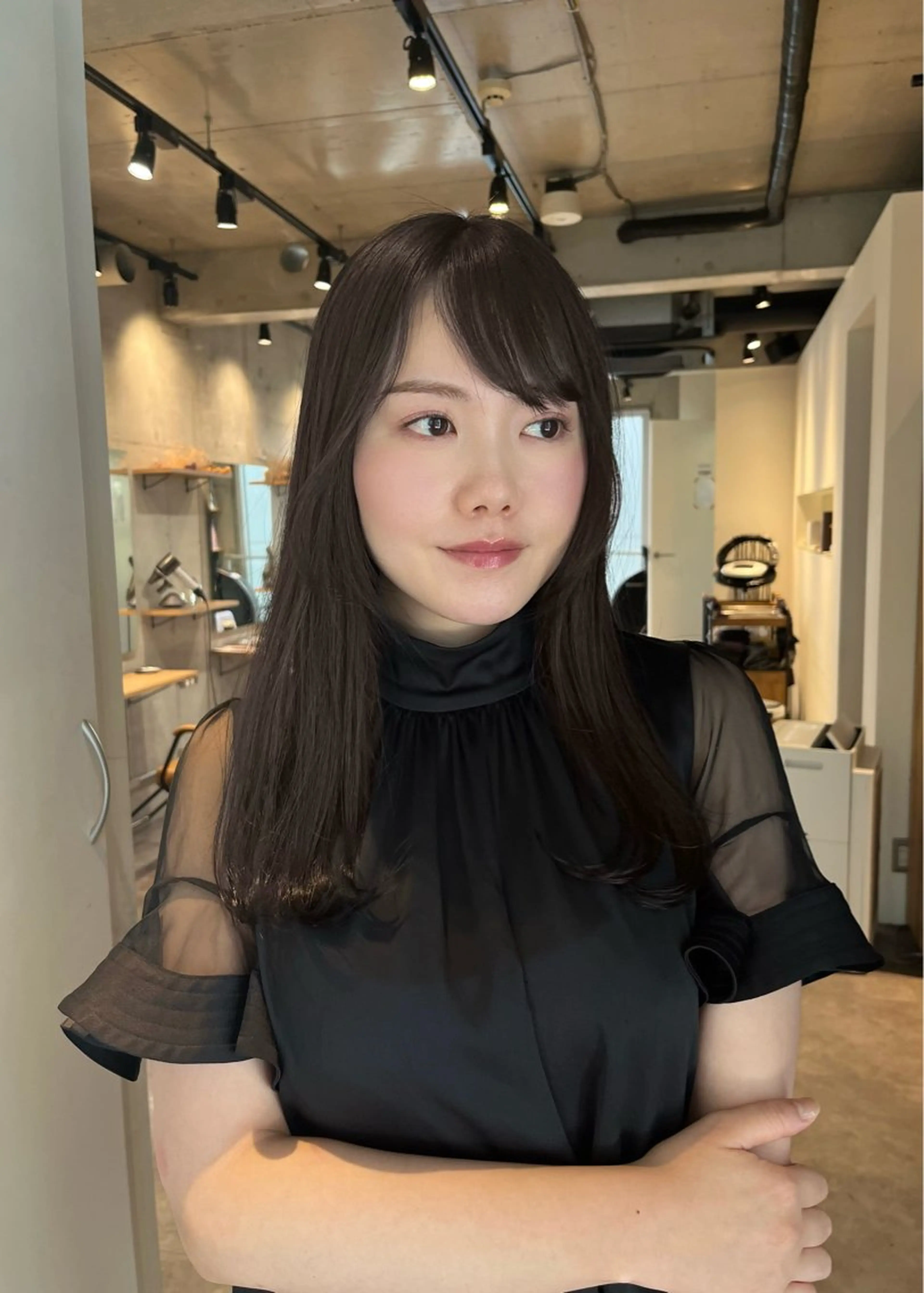 セミロング アッシュ アッシュブラウン カット ヘアカラー トリートメント davin中目黒 KATOのヘアスタイル