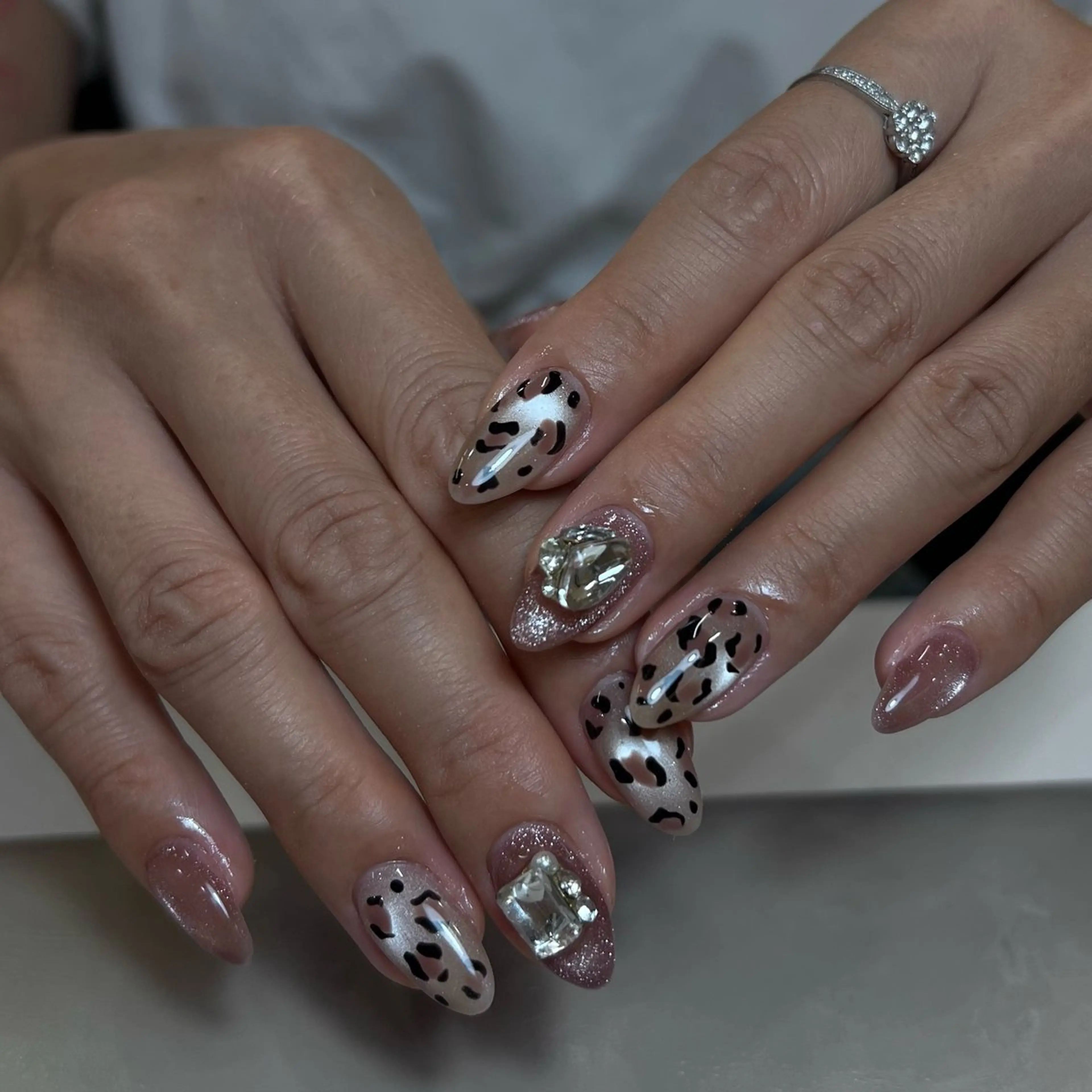ネイル 持ち込み Luna nail— kanaeのネイルデザイン