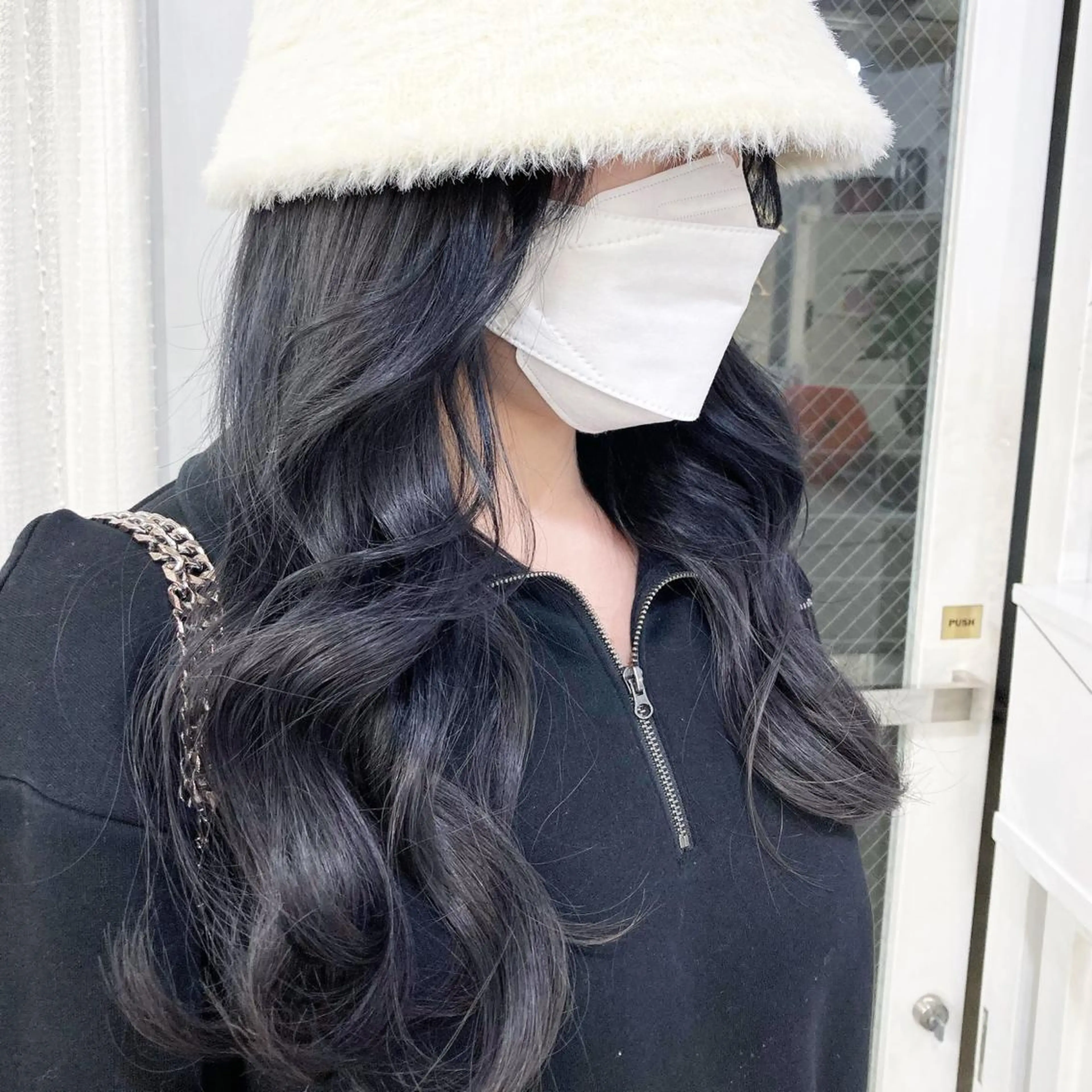 ロング カラー 黒髪 ブルーカラー ブルーブラック エクステ ANKH CROSS 🦋mako🦋のヘアスタイル