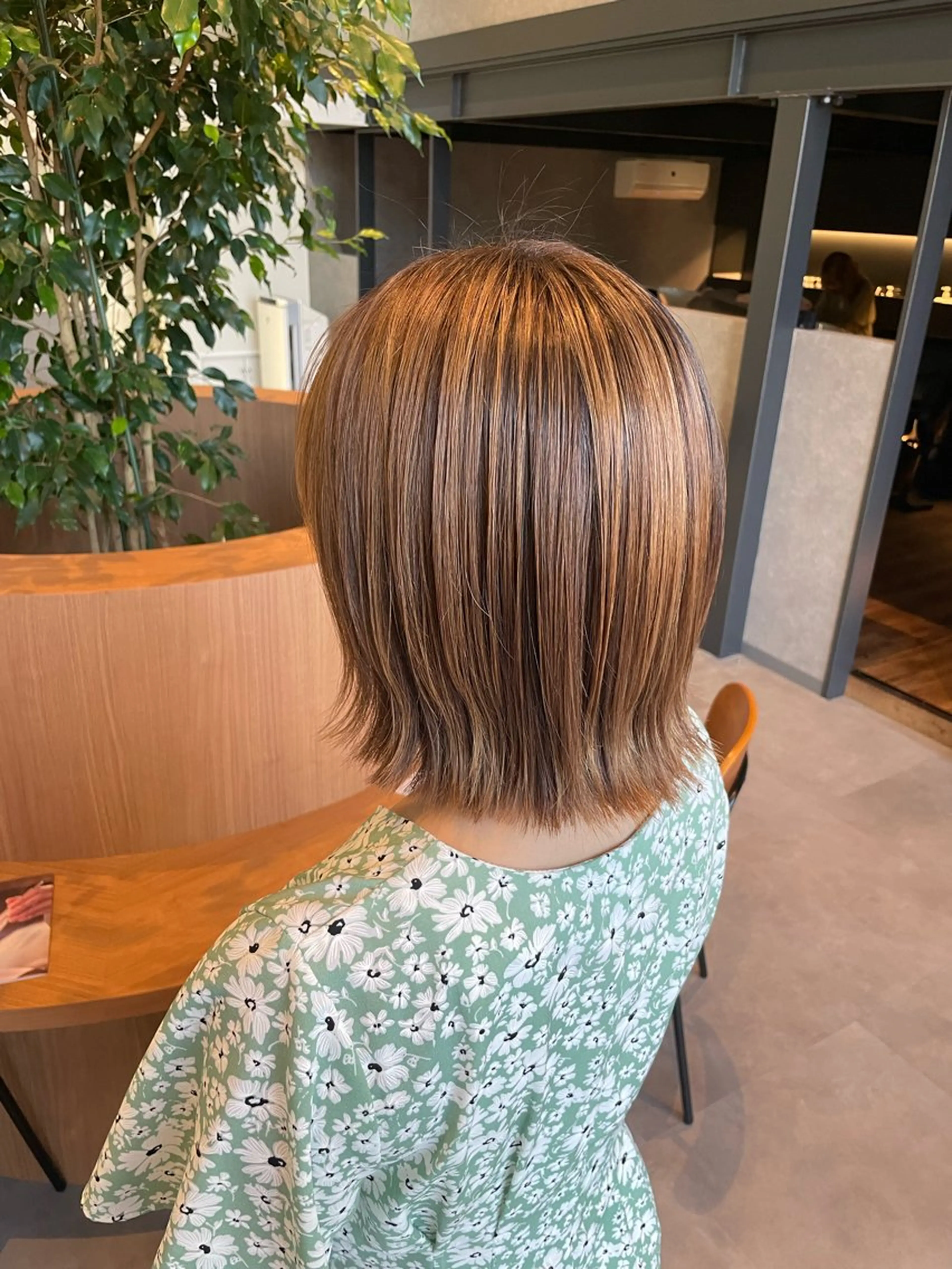 ショート ボブ くびれヘア レイヤーカット カット ayaka |トレンドヘアのヘアスタイル