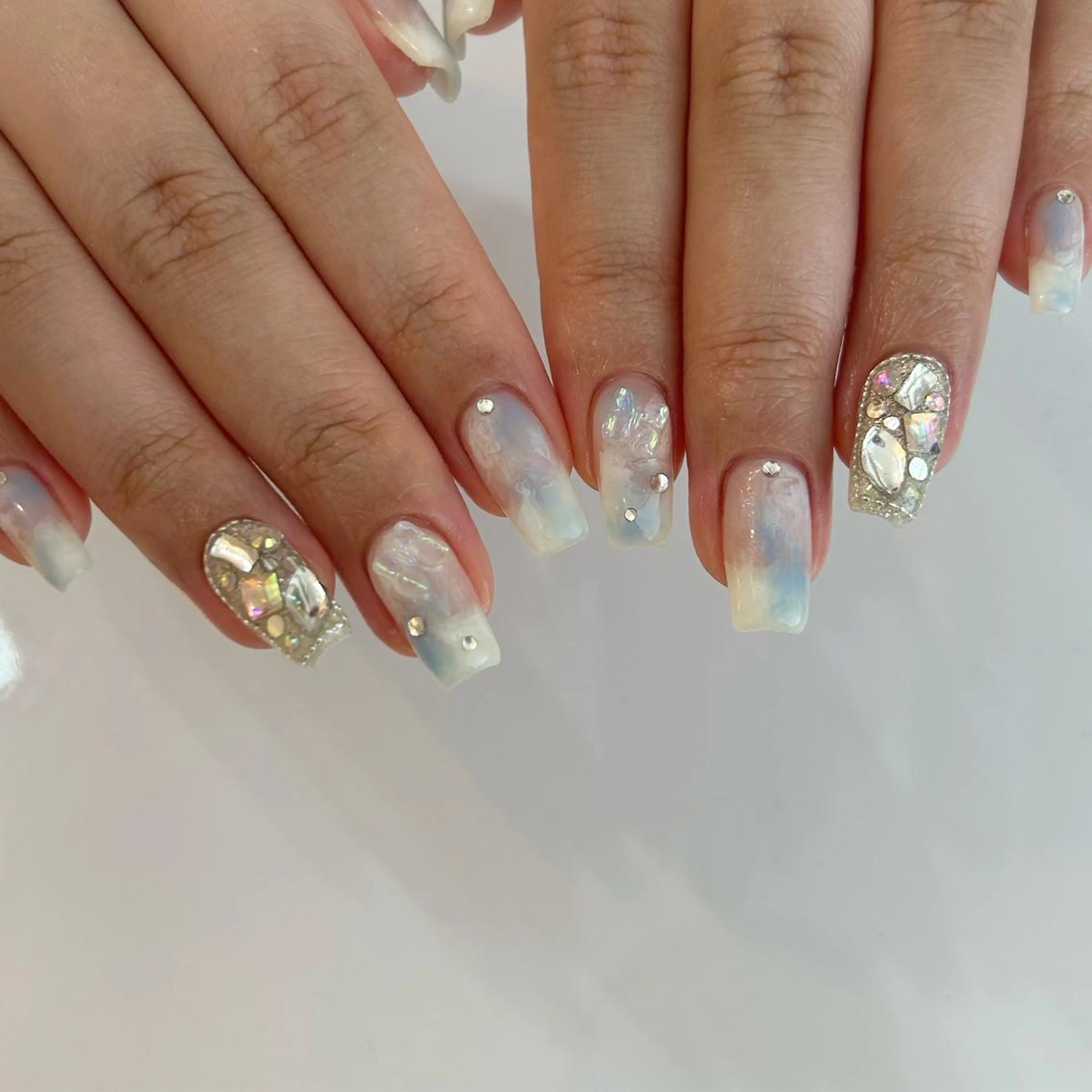 ネイル ハンドネイル ViViA momokaのネイルデザイン