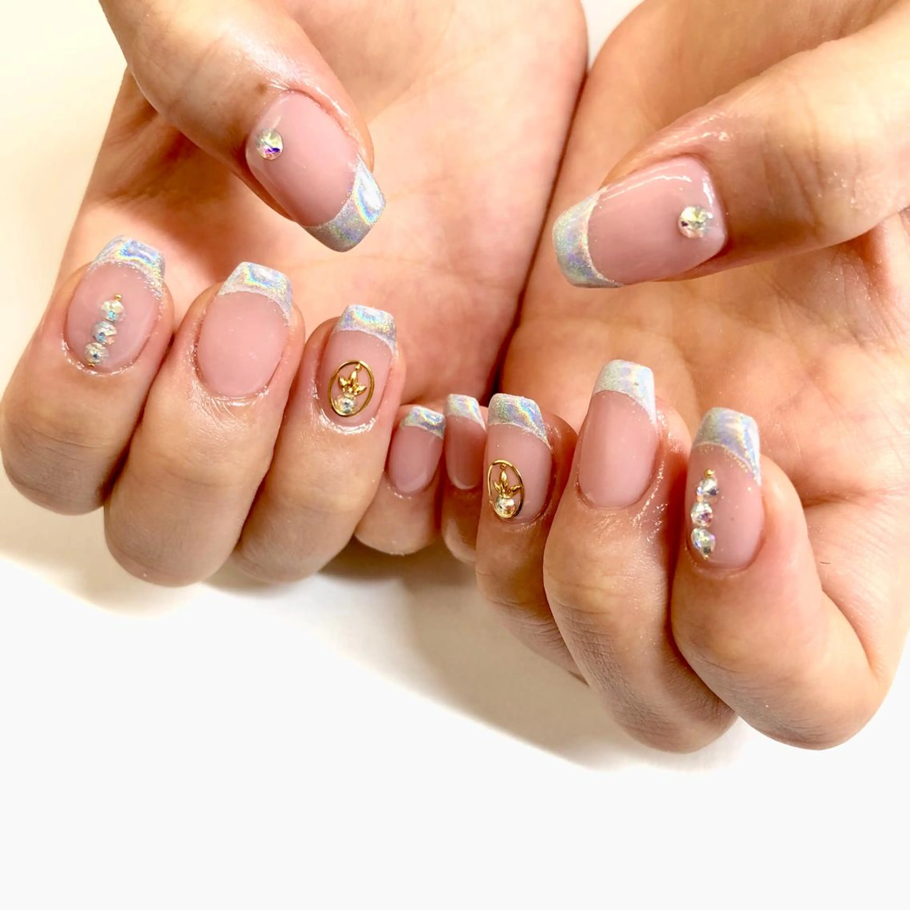 ネイル フレンチネイル ハンドネイル Minami 🍓のネイルデザイン