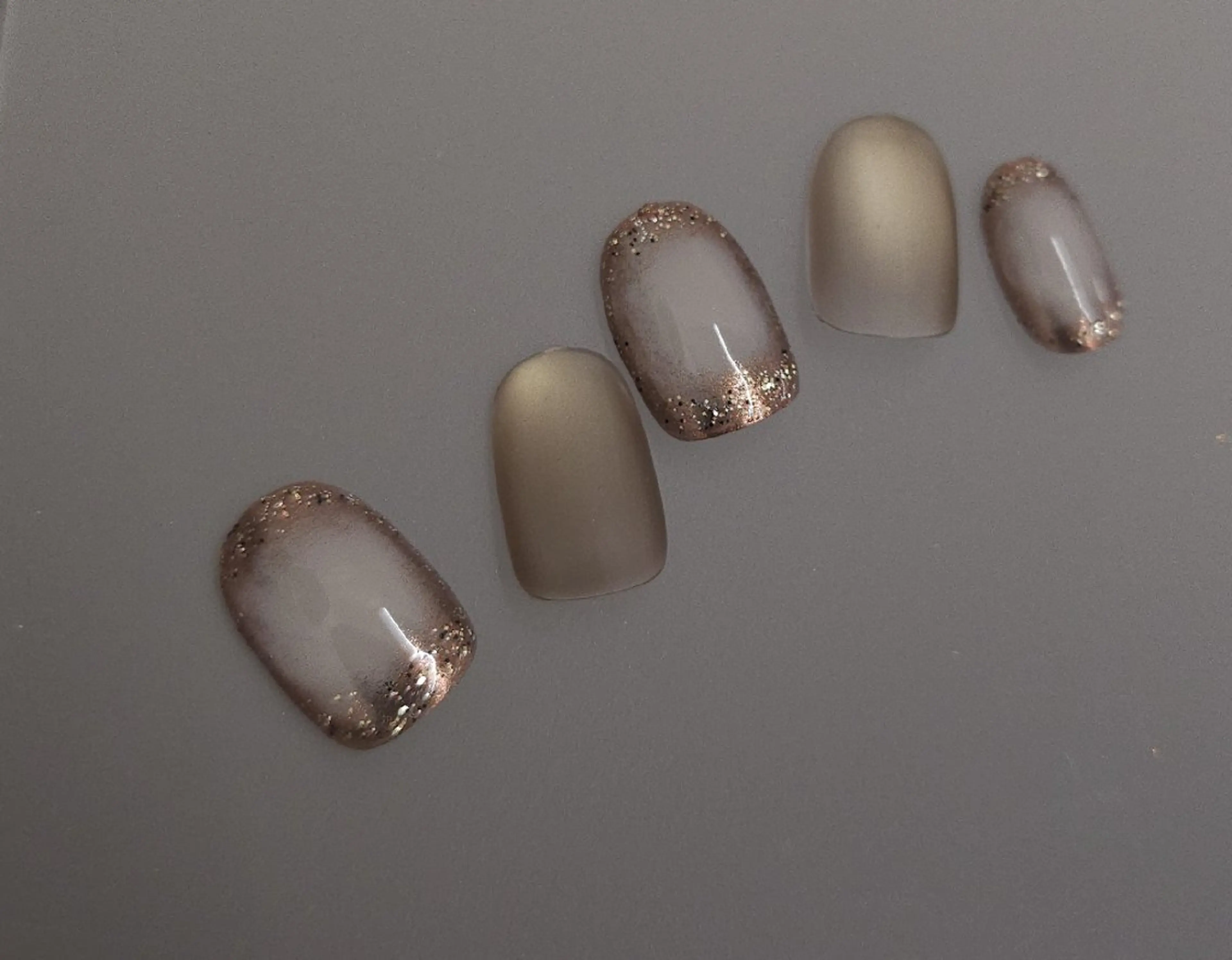 ネイル ジェルネイル マグネットネイル ミラーネイル ニュアンスネイル パラジェル ハンドネイル puku nail 🌼kazu🌼のネイルデザイン