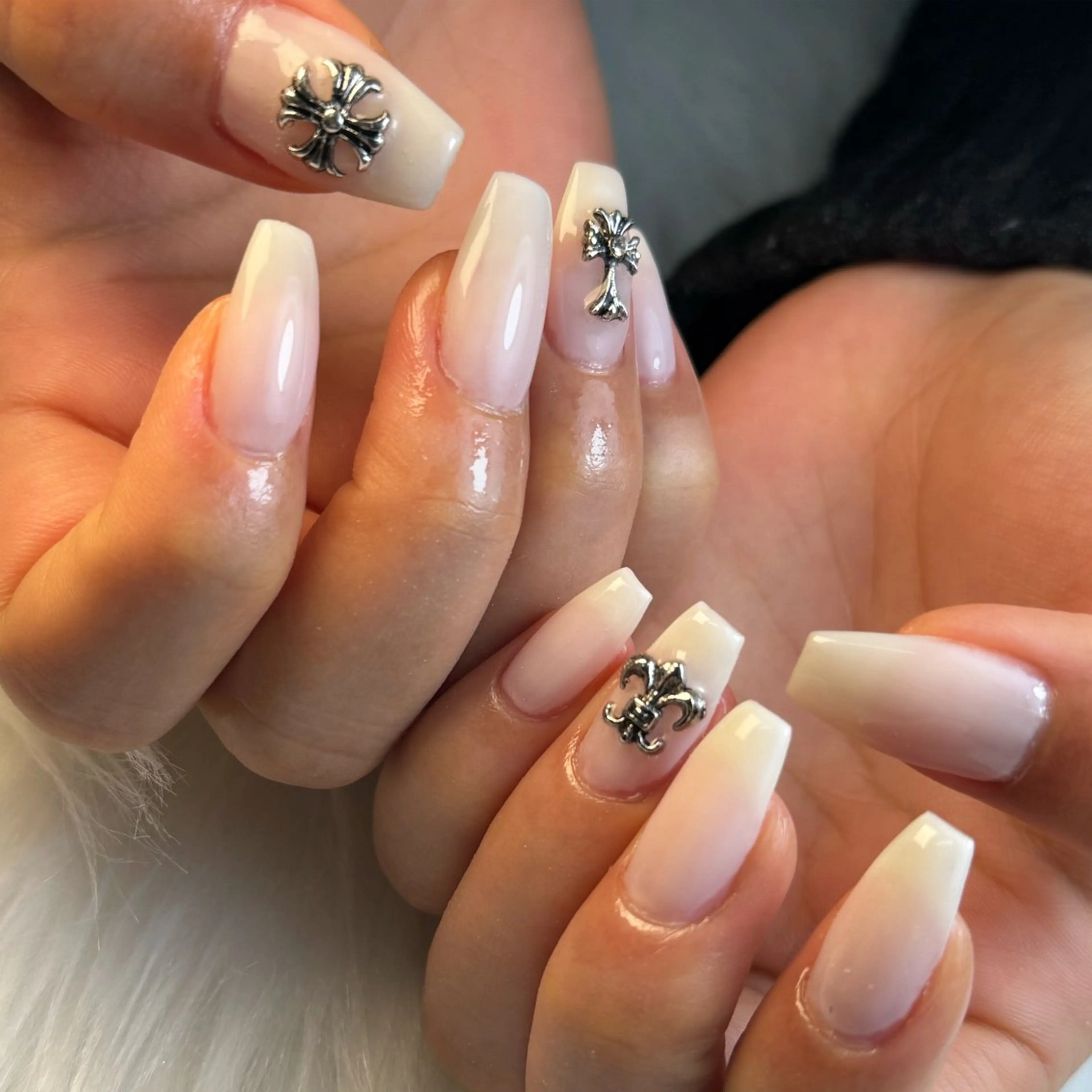 ネイル ハンドネイル Nail Salon L'arc所属・💊大阪/南船場 monica🧠のネイルデザイン