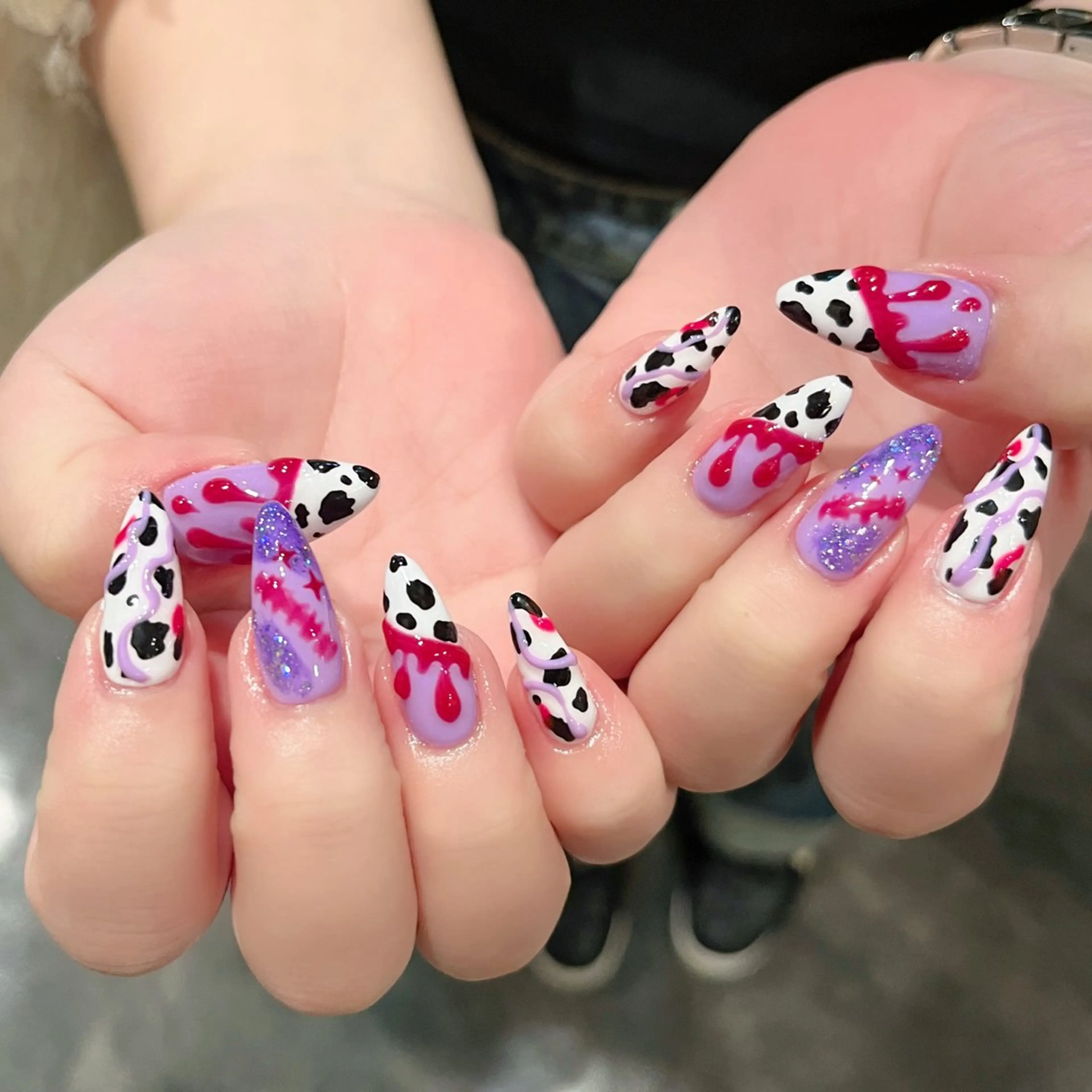 ネイル アートネイル ハロウィン キラキラネイル シンプルネイル ハンドネイル ハンドケア Panda chan Novaのネイルデザイン