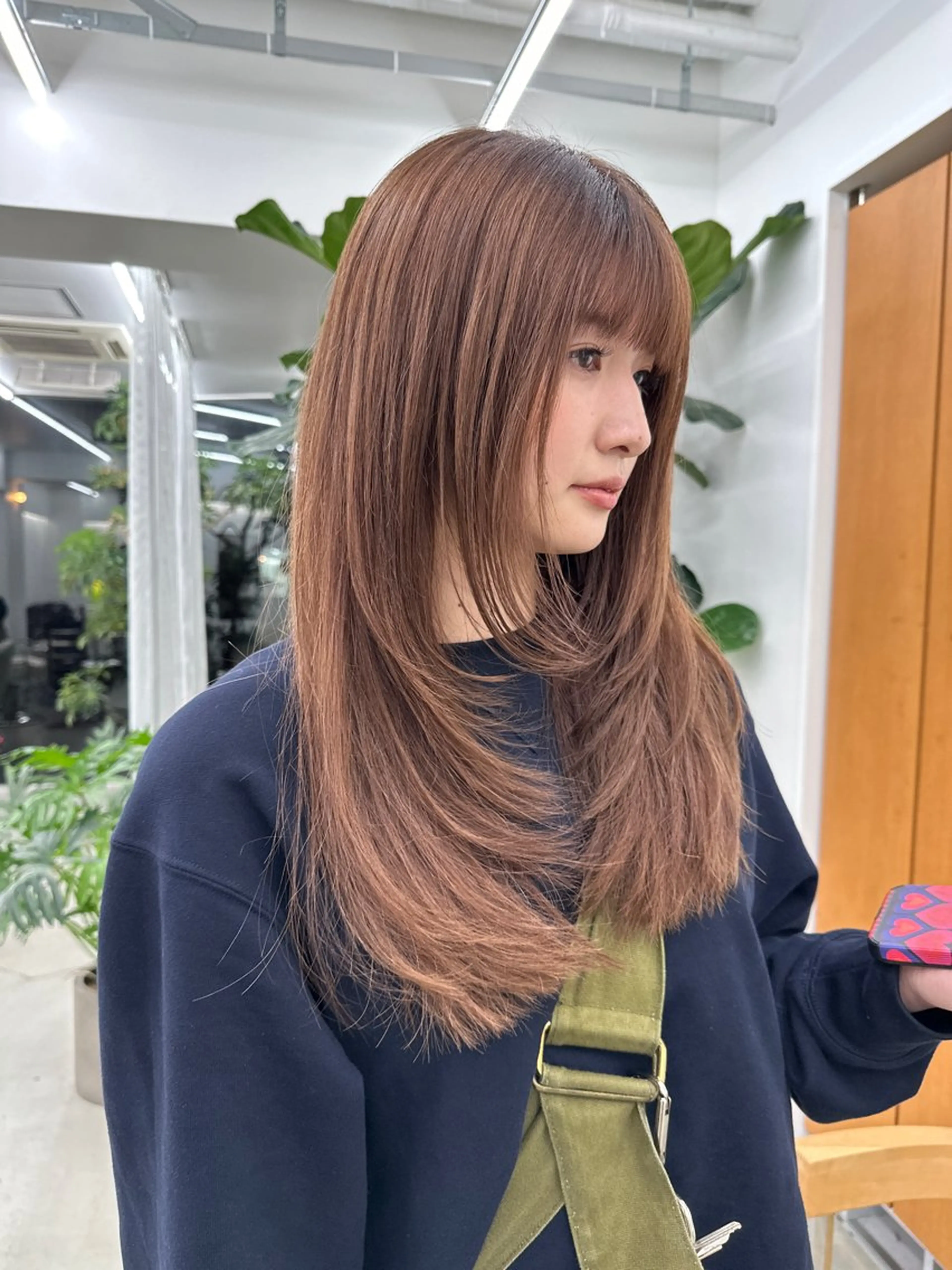 ロング カラー ベージュカラー ブリーチ ブラウンカラー ブラウンベージュ ケアブリーチ カット ヘアカラー トリートメント ボブ/レイヤー/ケア パーマ/透明感カラーのヘアスタイル