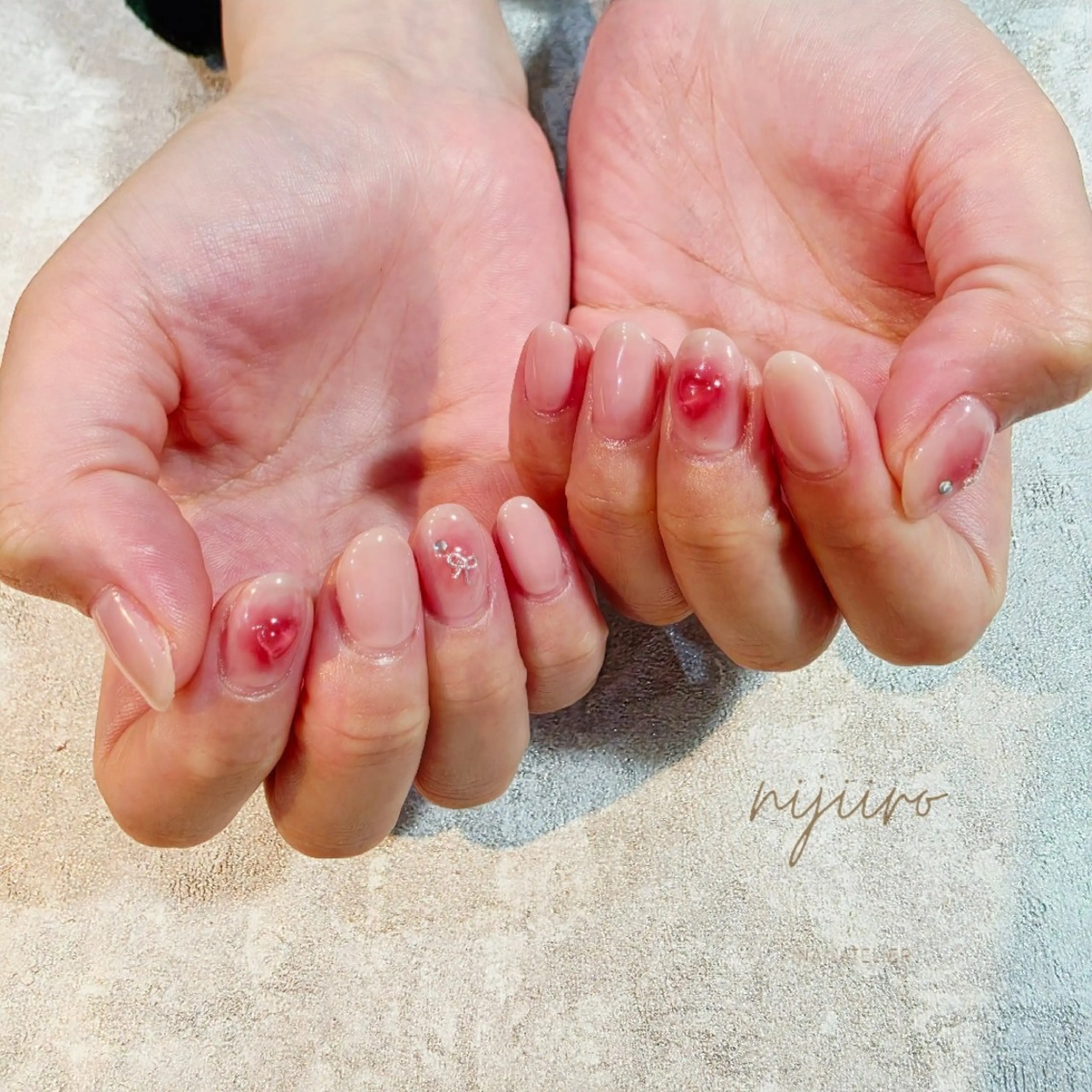 ネイル ハンドネイル nailatelier nijiiro.所属・nijiiro🌈 サトウのネイルデザイン