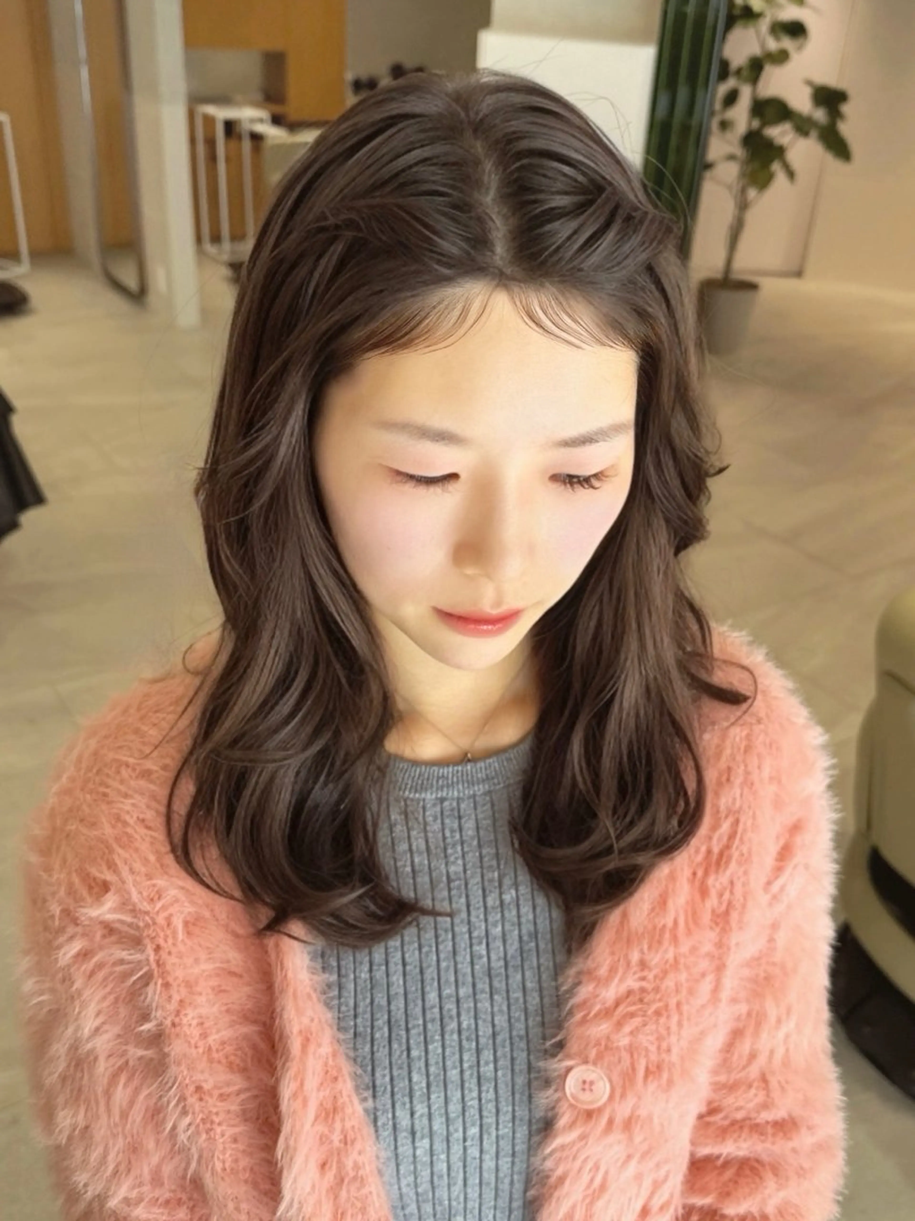 ミディアム カット パーマ 縮毛矯正 MISATO THIRD SHOPのヘアスタイル