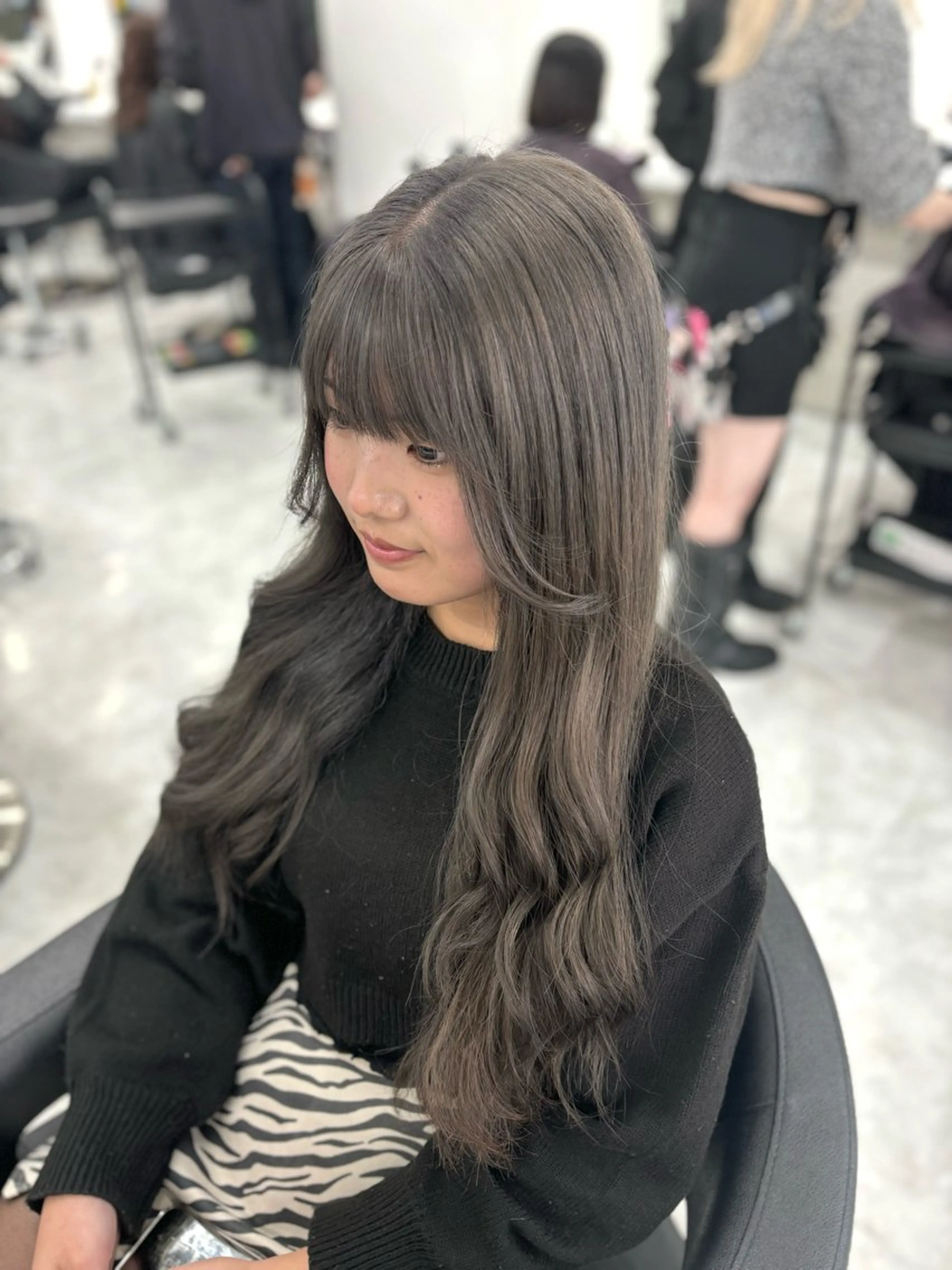 ロング カラー ヘアアレンジ ヘアカラー トリートメント 💕可愛い/ベージュ カラー💕ANNAのヘアスタイル