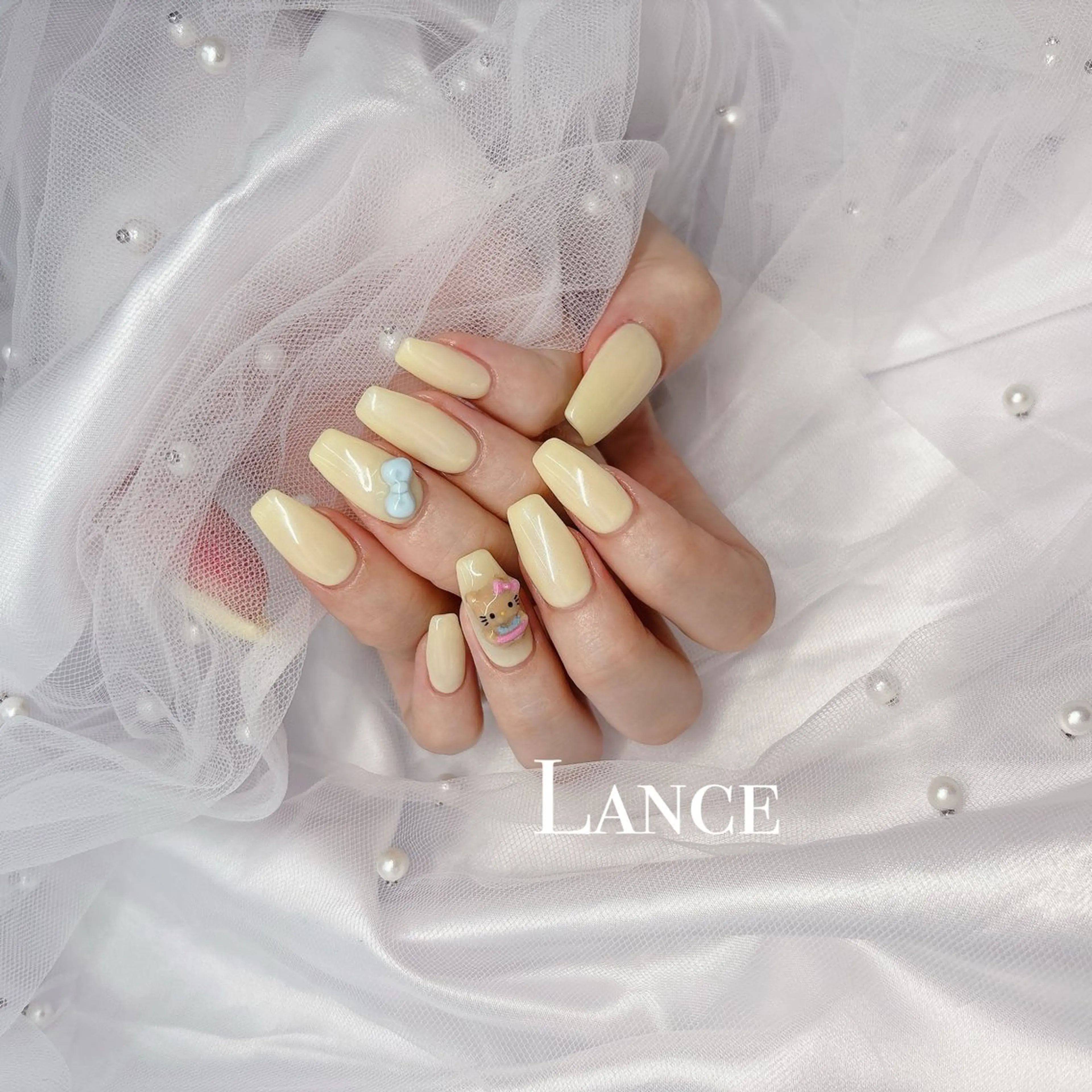 ネイル オーロラネイル フットネイル 氷ネイル・うるうるネイル キラキラネイル 韓国ネイル ハンドネイル Lance nailのネイルデザイン